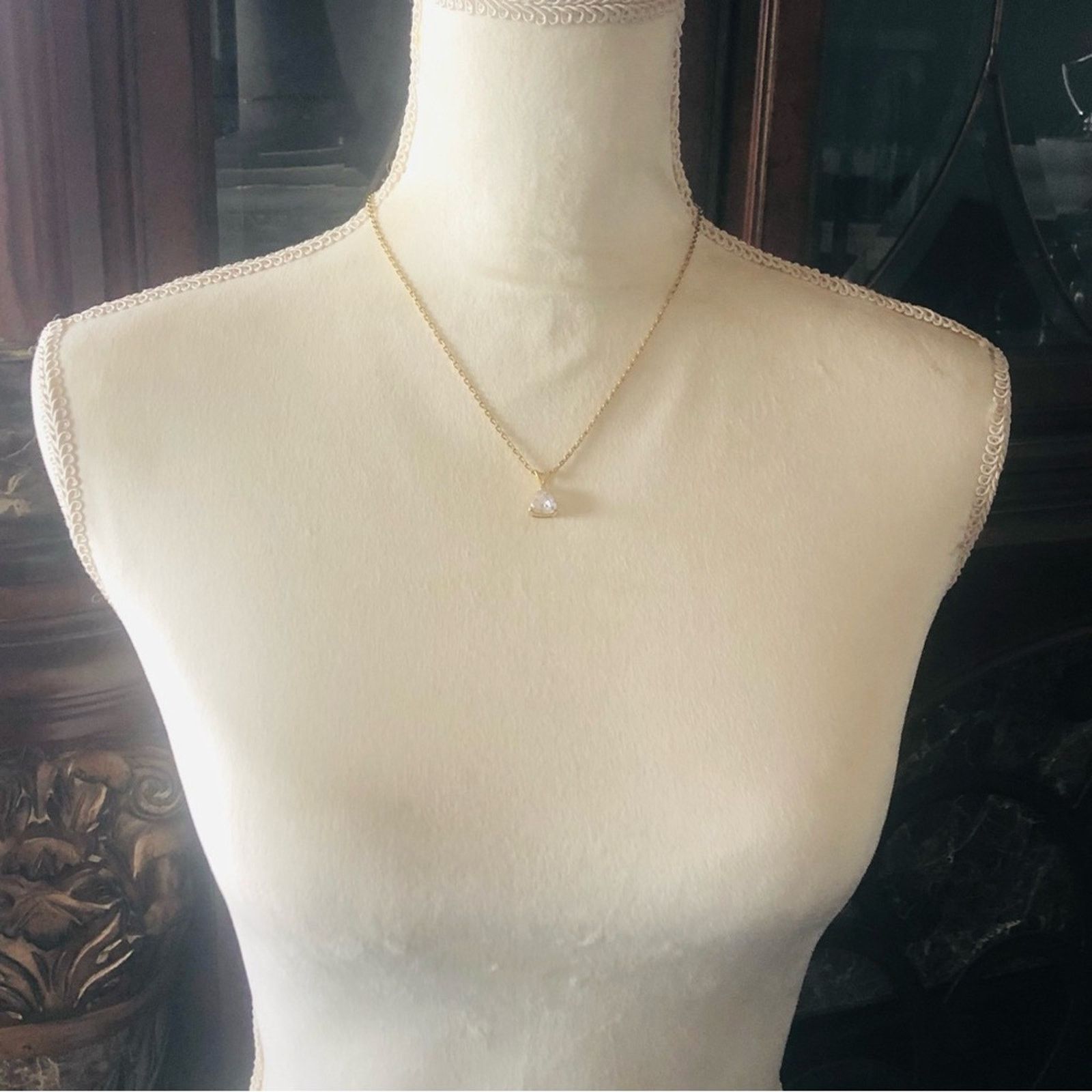 Vintage Vintage prong set triangle clear cubic zirconia necklace Size ONE SIZE - 10 Thumbnail