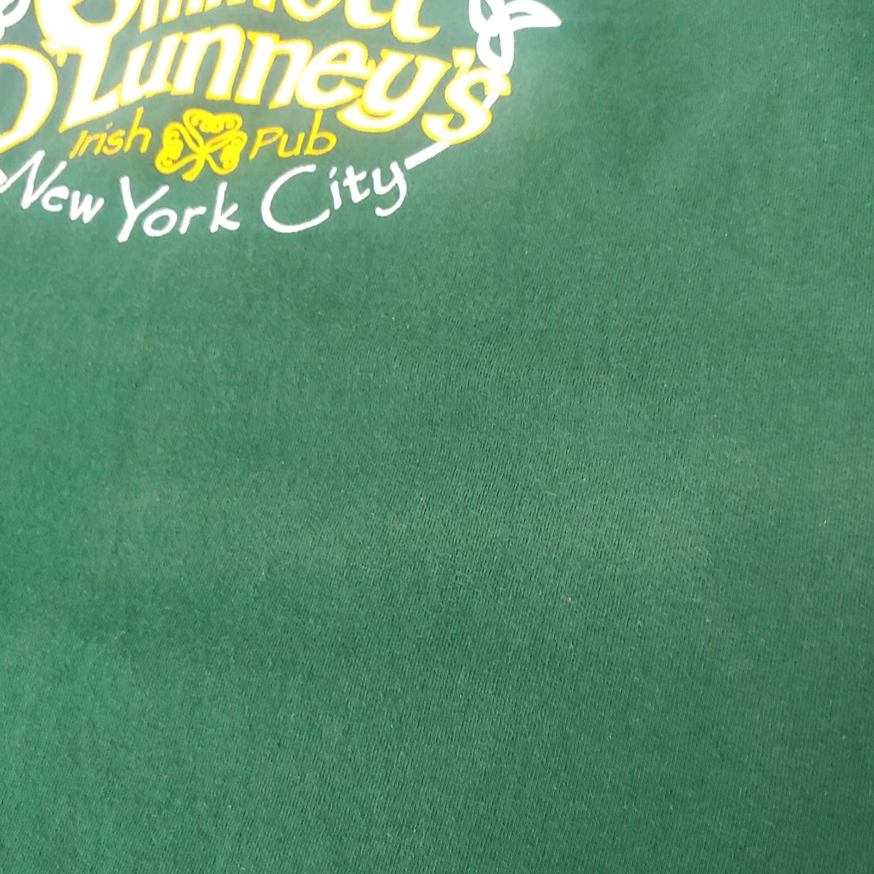 Hanes Emmett OLunneys Irish Pub Shirt Large Green Shamrock New York City Bar Celtic Size US L / EU 52-54 / 3 - 4 Thumbnail