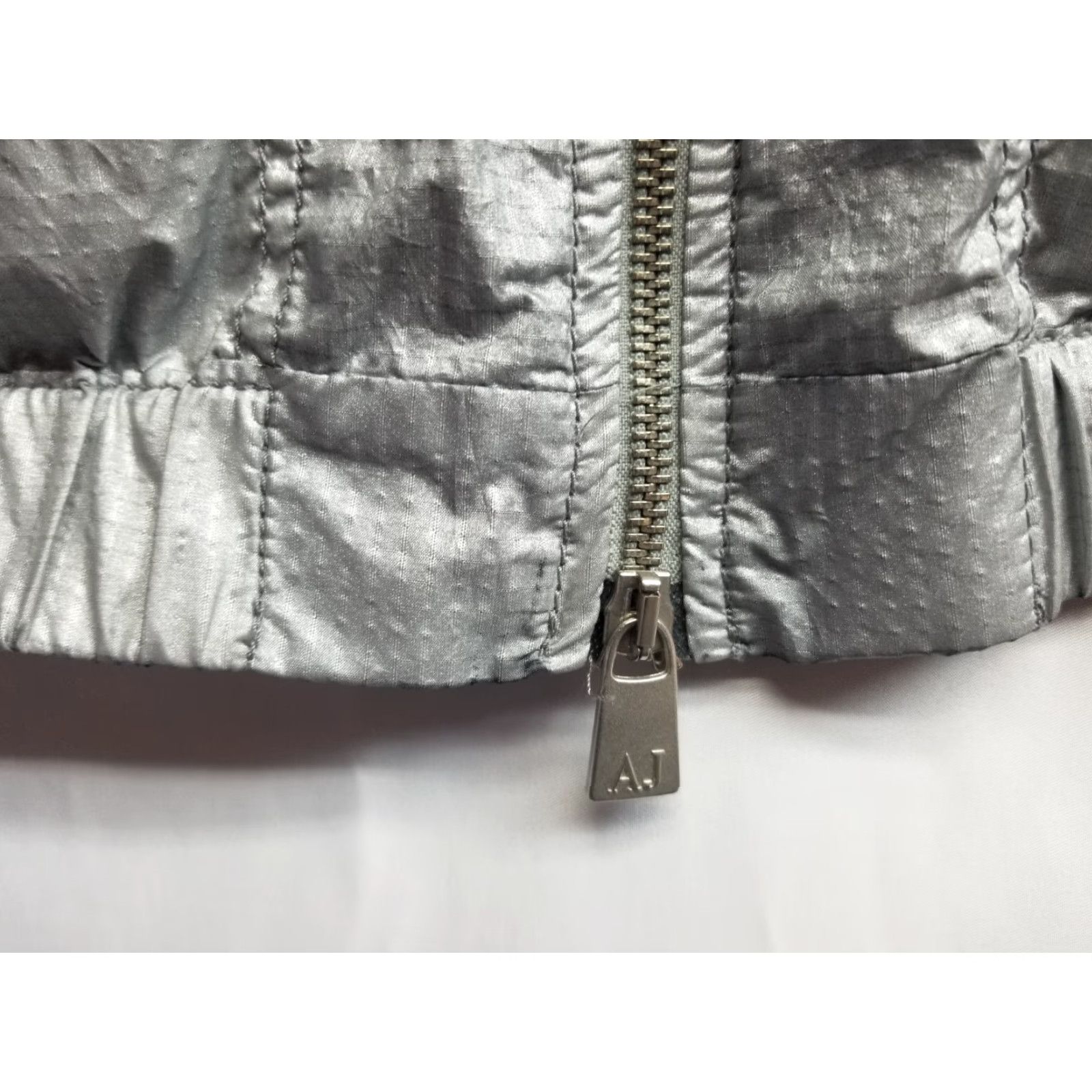 Vintage AJ ARMANI JEANS WOMEN'S RAIN JACKET Hooded Short Sleeve Grey 6 Nylon ZIP Mens? No. Size M / US 6-8 / IT 42-44 - 3 Thumbnail