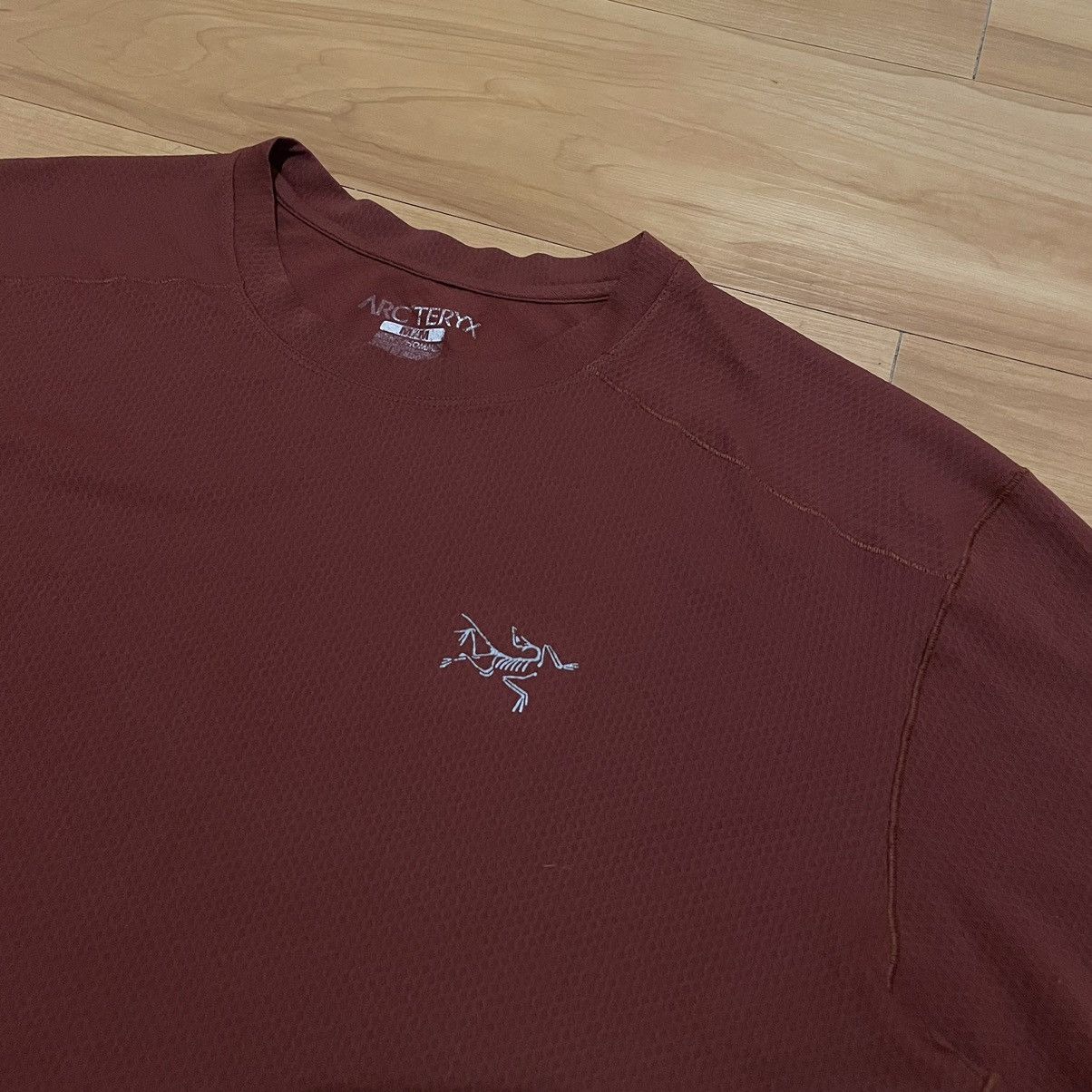 Arc'teryx Arc'teryx red t shirt Size US M / EU 48-50 / 2 - 2 Thumbnail