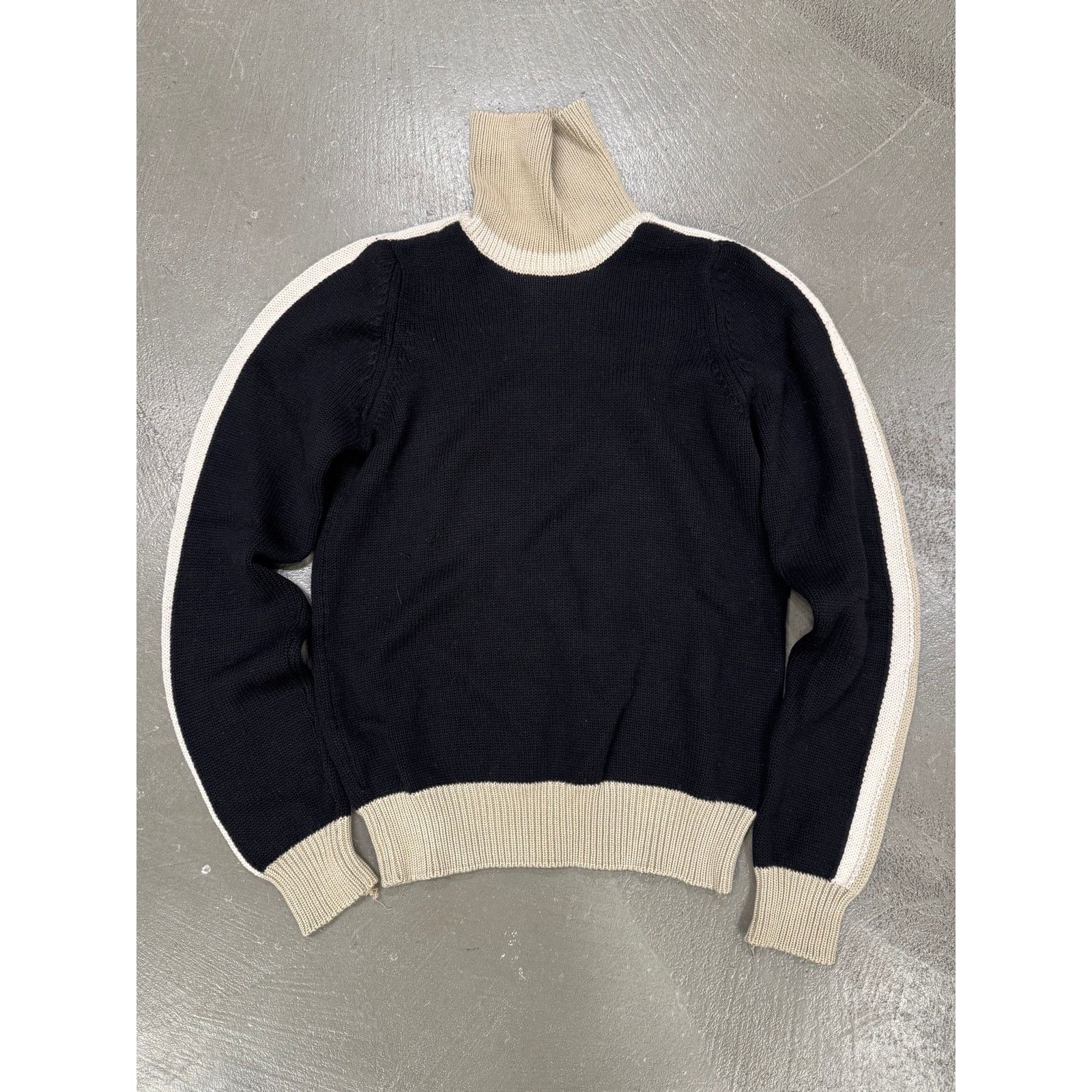 Prada 2000s Prada two tone wool knit Size M / US 6-8 / IT 42-44 - 1 Thumbnail