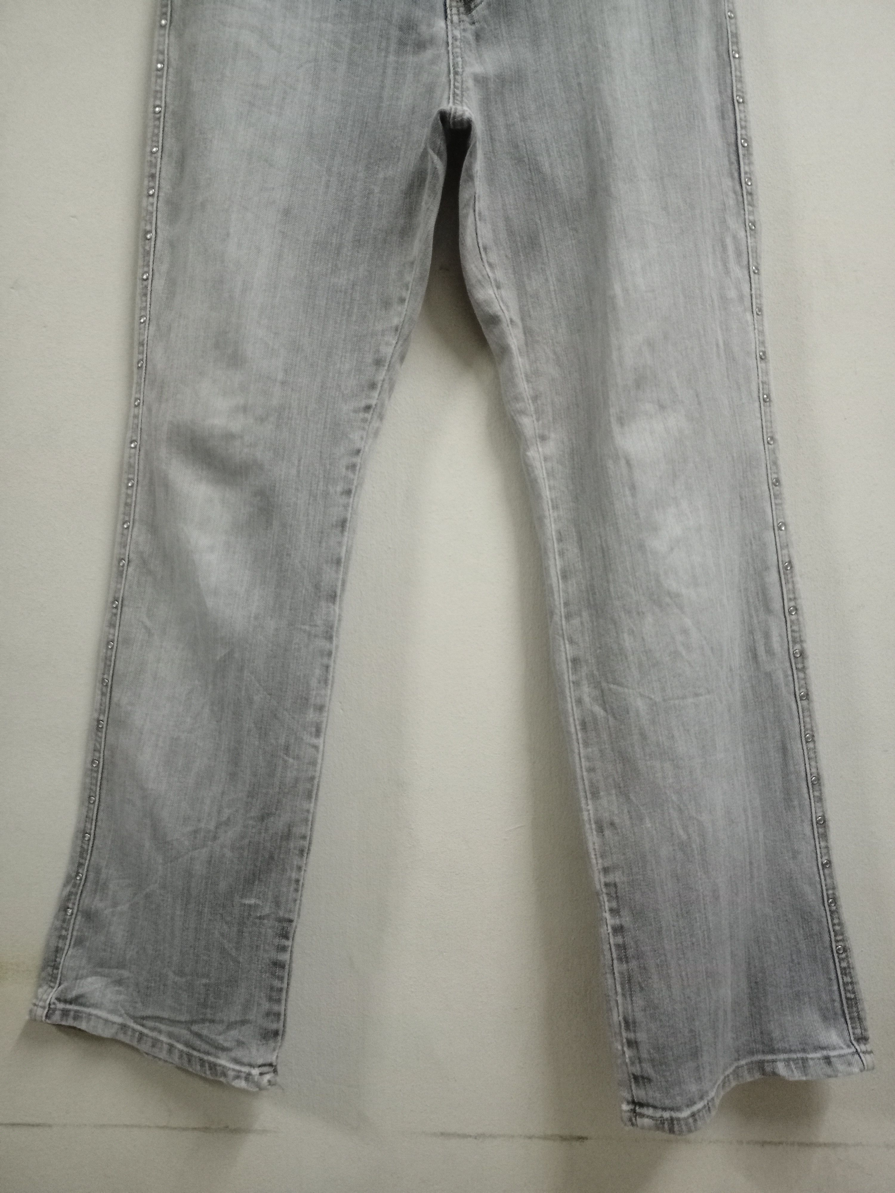 Japanese Brand Vintage Japanese Brand Grey Distressed Stud Loose Jeans Size US 29 - 6 Thumbnail