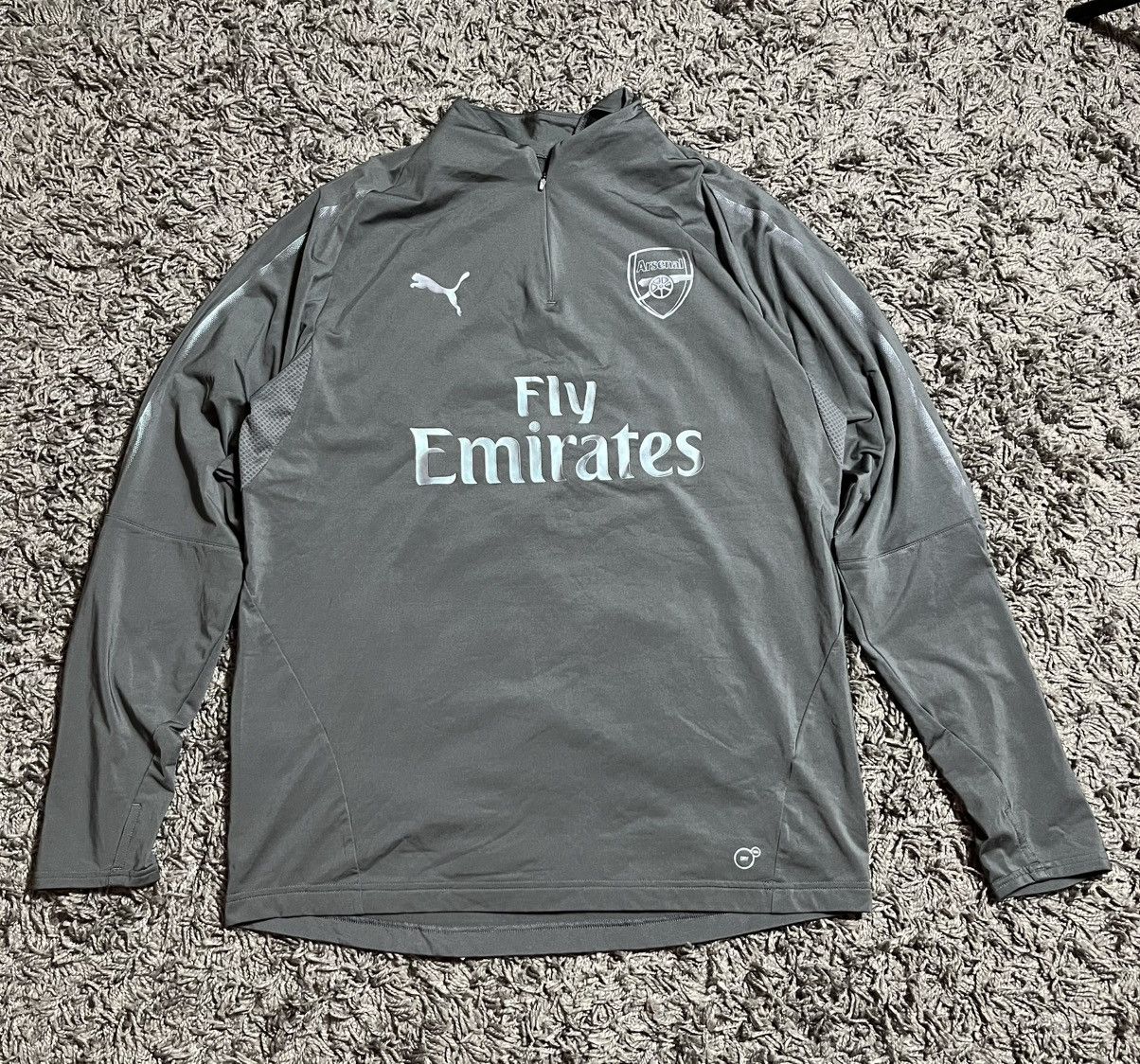 Puma PUMA ARSENAL 2018/19 SOCCER FOOTBALL POLYESTER JERSEY Size US L / EU 52-54 / 3 - 1 Thumbnail
