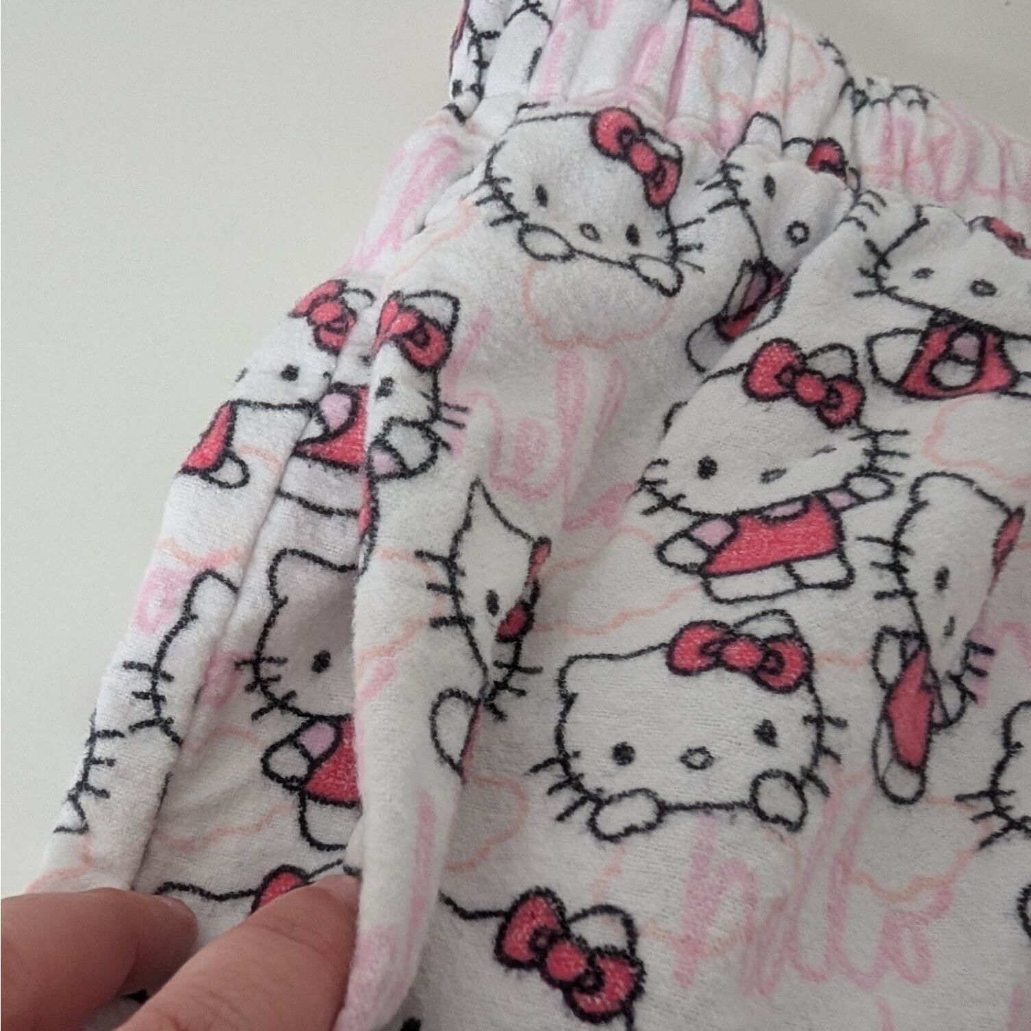 Designer Pottery Barn Sanrio Hello Kitty PJ Set Teen Size Medium Size ONE SIZE - 10 Thumbnail