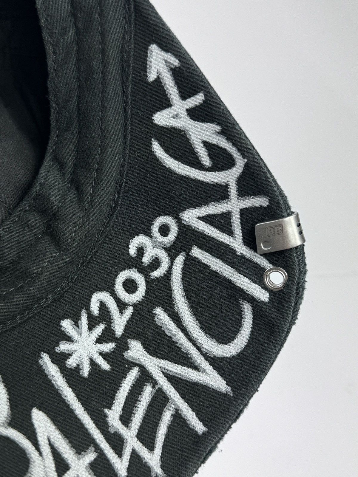 Balenciaga LOGO EMBROIDERED DISTRESSED CAP Size ONE SIZE - 6 Thumbnail