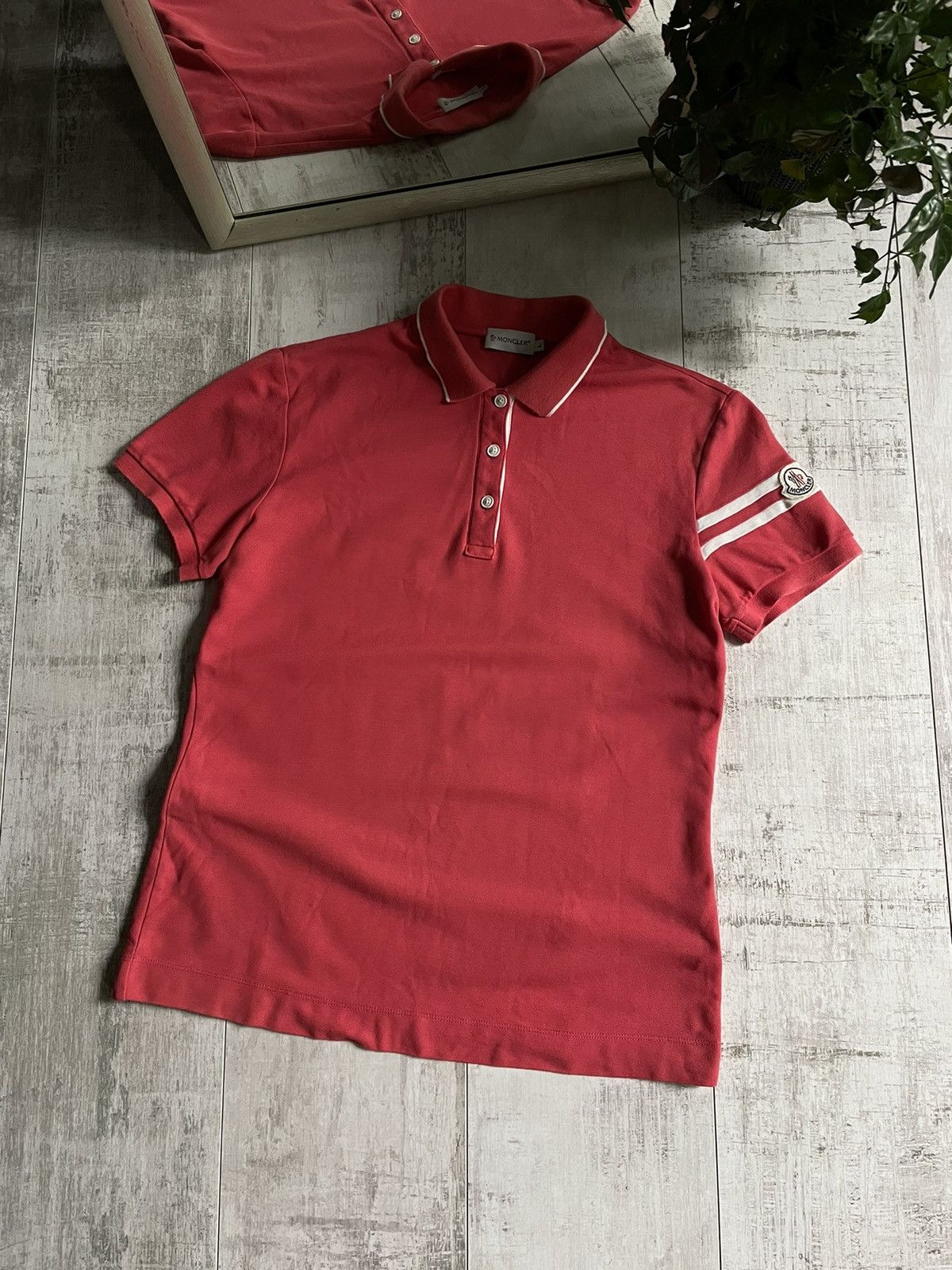 Moncler Moncler Polo T-Shirt Coral Size L / US 10 / IT 46 - 1 Thumbnail