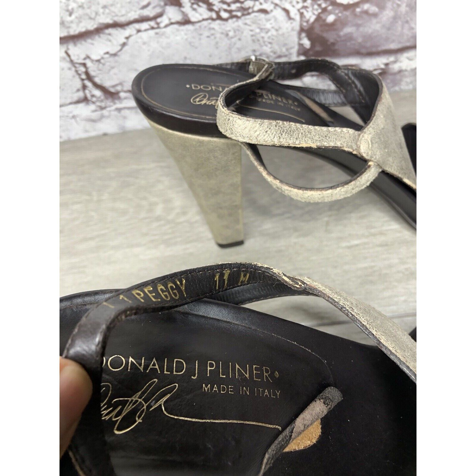 Donald Pliner Donald J. Pliner Peggy Gray Shimmer Leather T- Strap Heels S Size US 11 / IT 41 - 13 Thumbnail