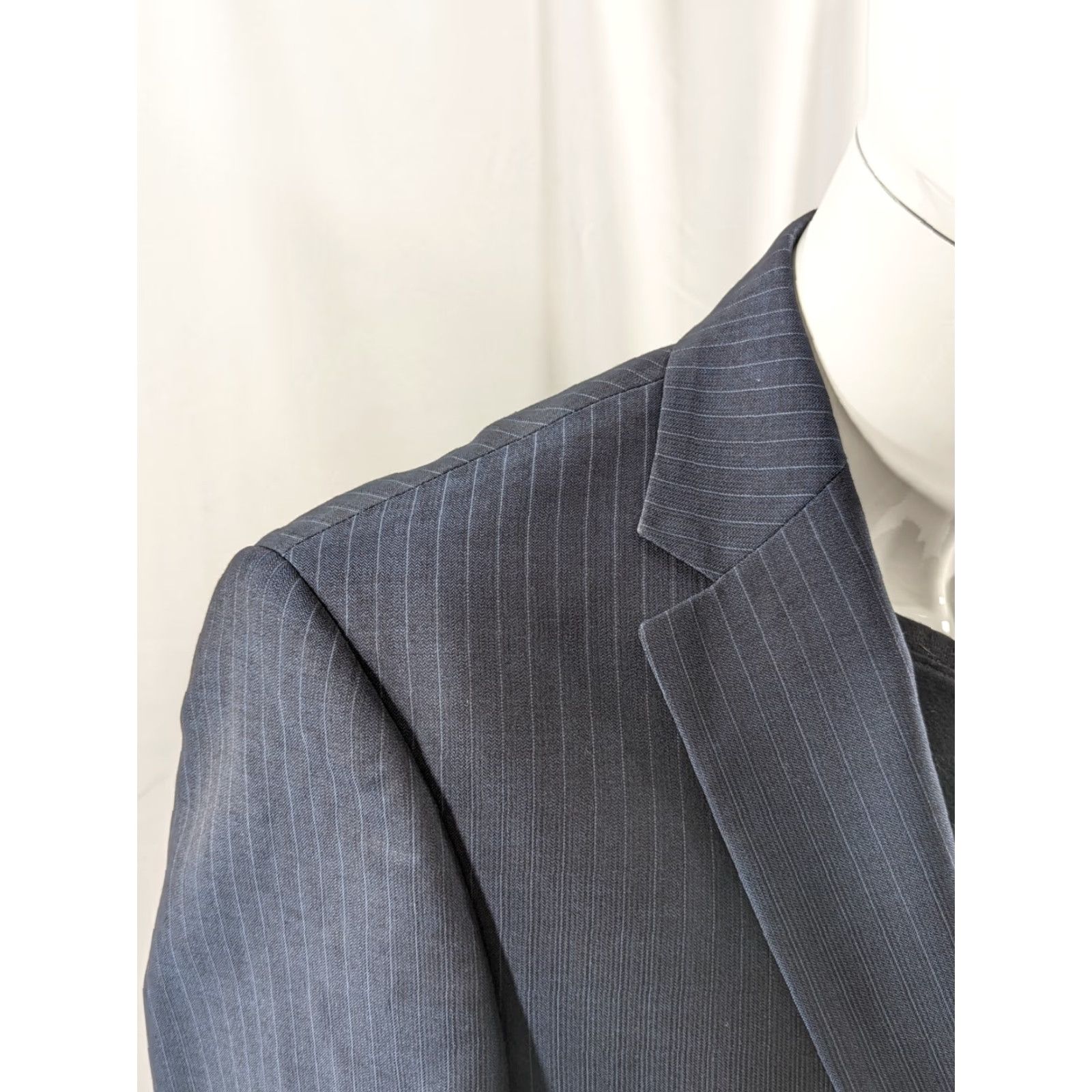 Jos. A. Bank Jos. A. Bank Blazer Coat Sport Suit Jacket Wool Blue Pinstripe 39R Wool Regular Men's Blazer Jacket Two-Button Single-Breasted" Size 40R - 3 Thumbnail