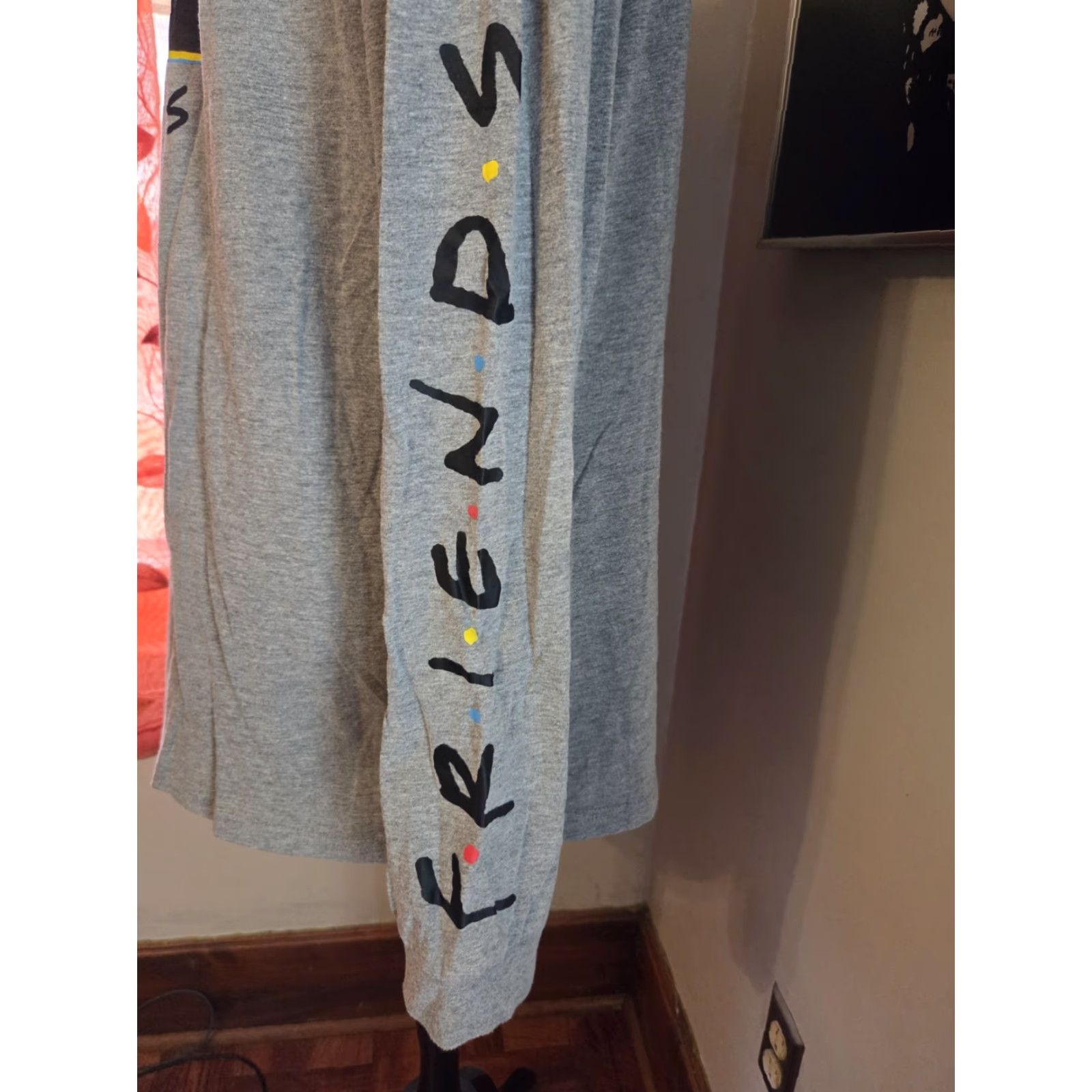Vintage Friends TV Show Official Long Sleeve Gray T-Shirt 2XL Men Size US XXL / EU 58 / 5 - 2 Thumbnail