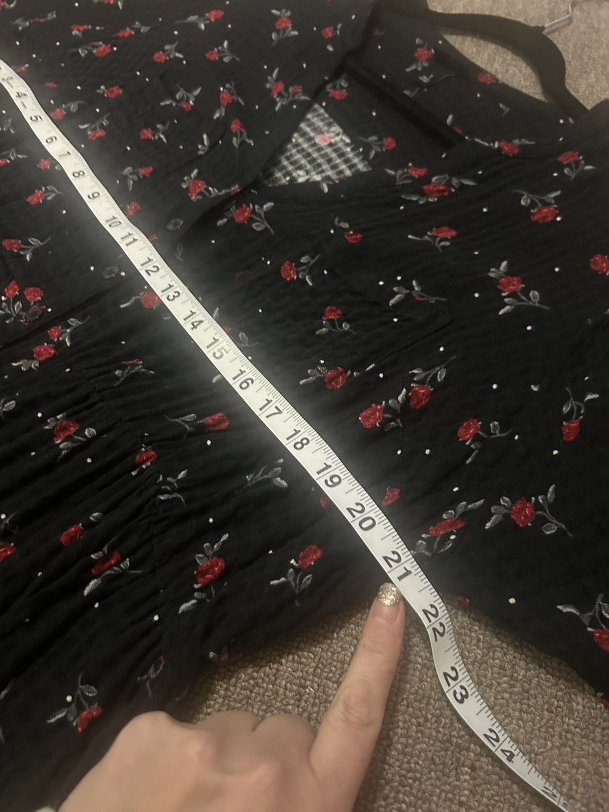 Torrid Torrid Tunic 1X Black Red Floral Crinkle Knit HiLo Button Up Size XXL / US 16-18 / IT 52-54 - 9 Thumbnail