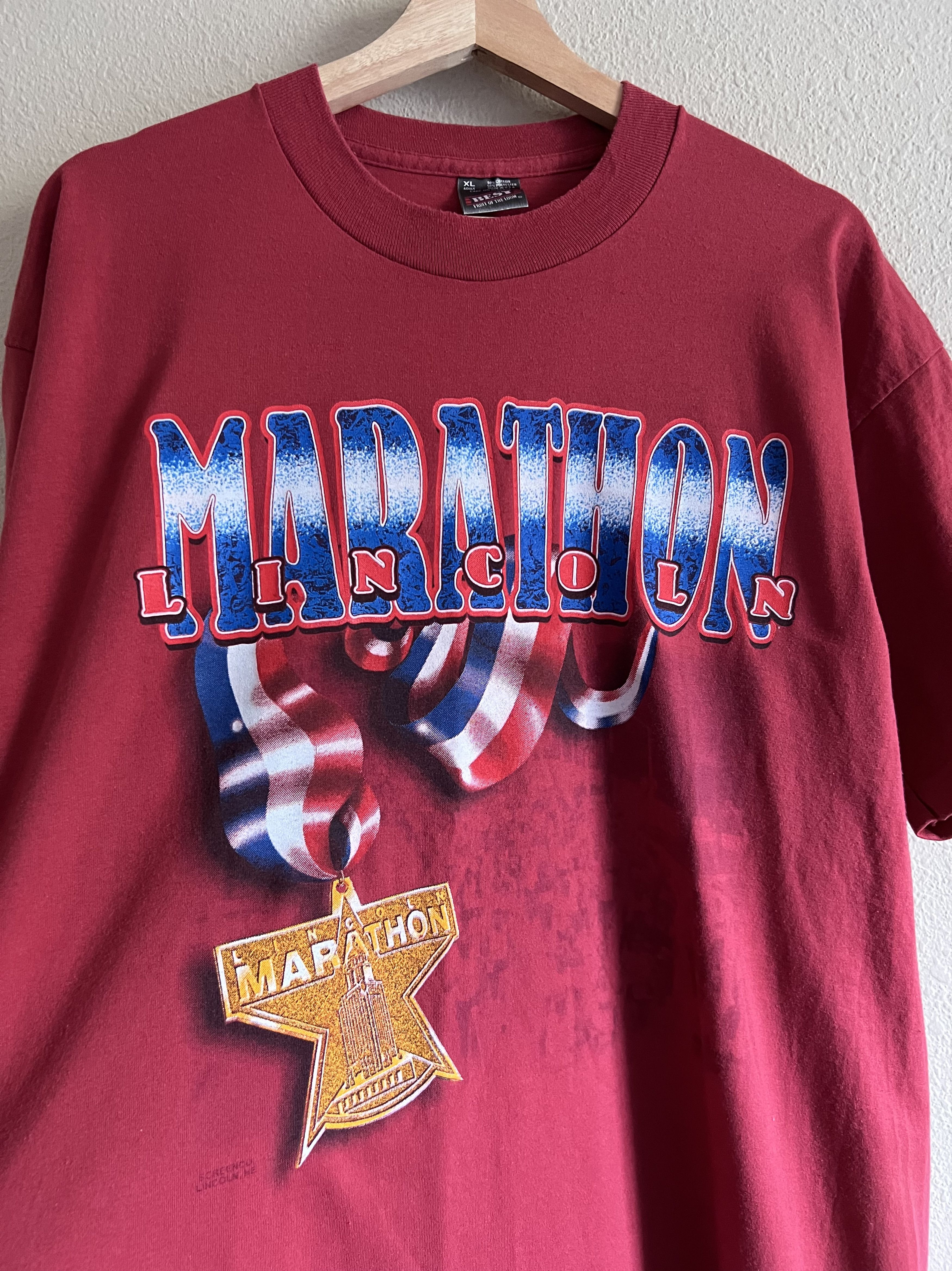 Vintage Vintage 90s Lincoln Marathon Tee in Red Size US XL / EU 56 / 4 - 1 Thumbnail
