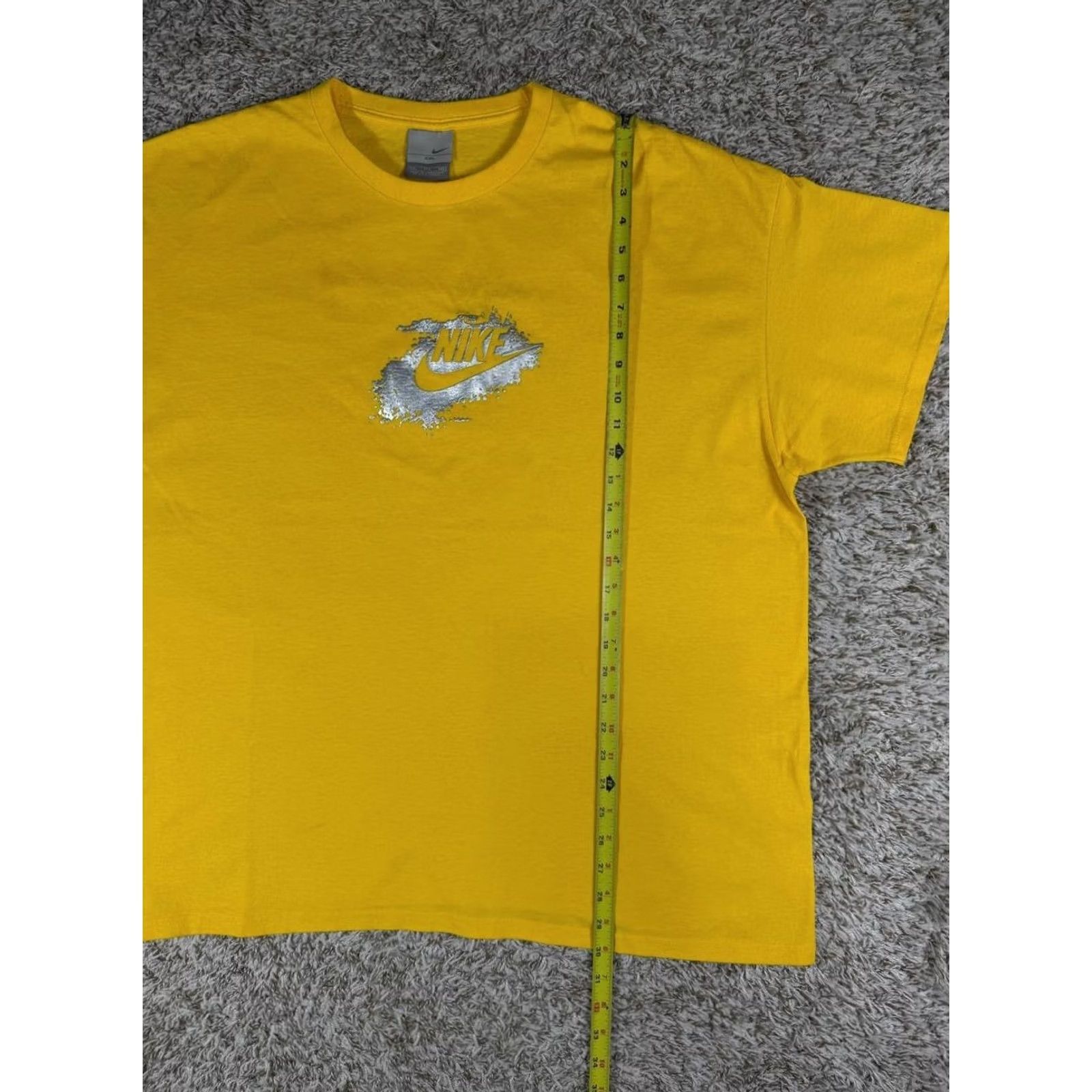Nike VINTAGE Nike XXL Paint Swoosh Yellow Tee Gray Tag Shirt Men 2XL Yellow Swoosh Logo Short Sleeve Crew Neck Cotton Summer Spring Size US XXL / EU 58 / 5 - 5 Thumbnail