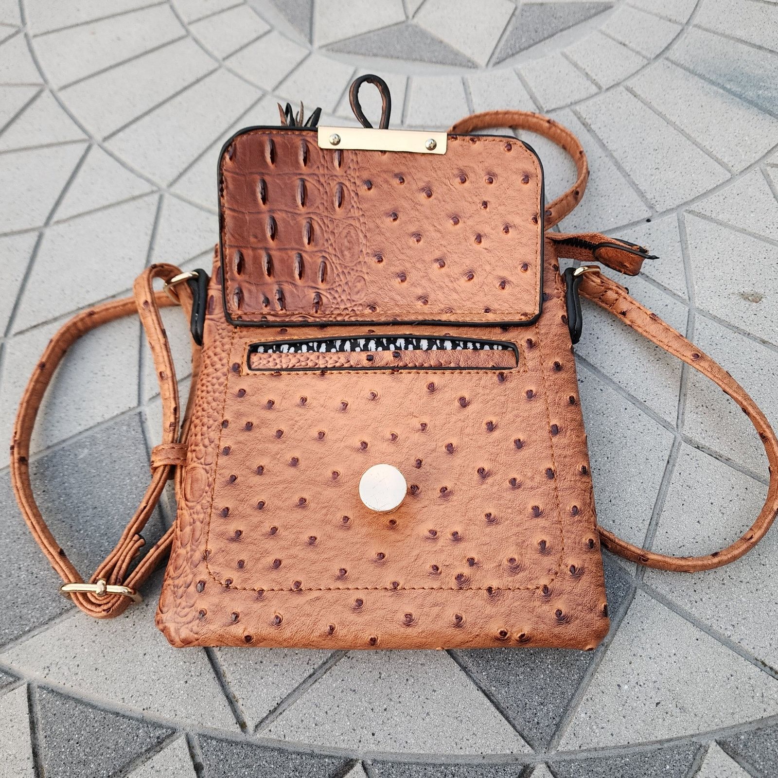 Designer Emperia Los Angeles Vegan Leather Crossbody Bag Size ONE SIZE - 8 Thumbnail