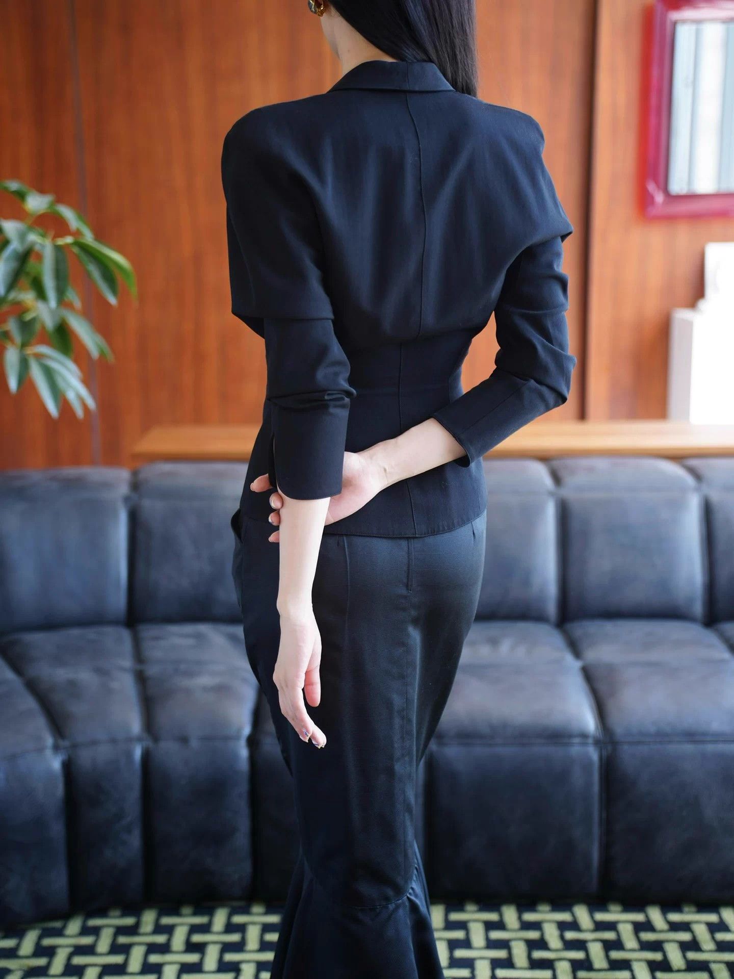 Thierry Mugler Thierry Mugler vintage black wool waist-tie blazer Size S / US 4 / IT 40 - 8 Thumbnail