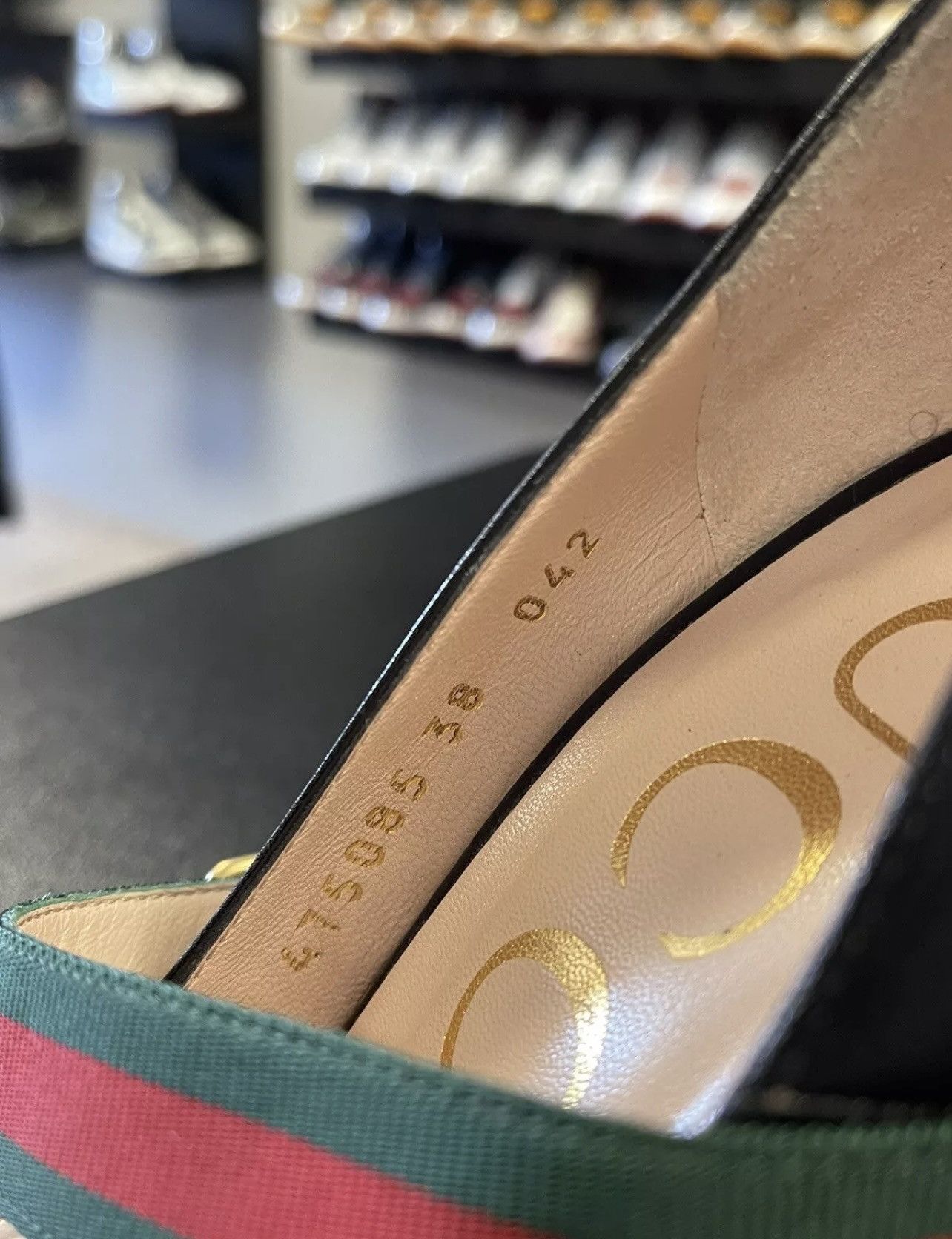 Gucci Size 8US/38EU - Gucci Black Leather Sylvie Mary Jane Pumps Size US 8 / IT 38 - 10 Thumbnail