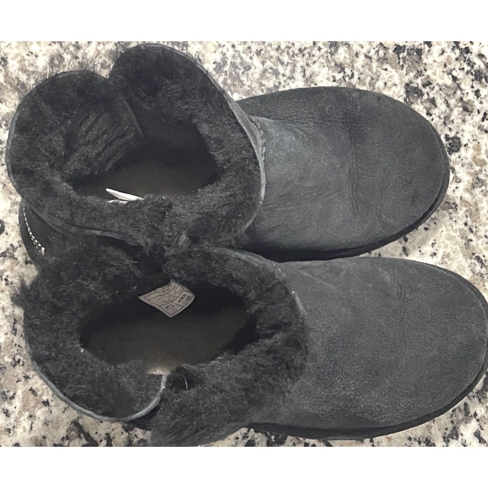 Ugg UGG Boots Bailey Button Short Bling Swarovski Suede Shearling Black Women Adult 5 Size 27" / US 4 / IT 40 - 4 Thumbnail