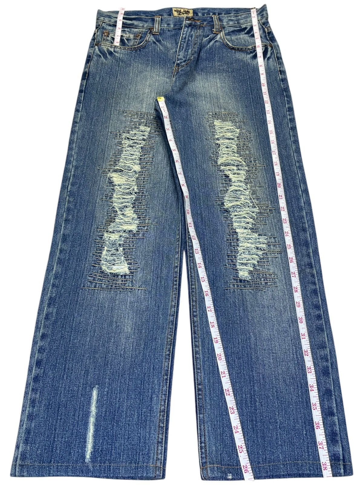 Japanese Brand Vintage Japanese Brand Faded Wash Patched Loose Jeans Size US 31 - 14 Thumbnail