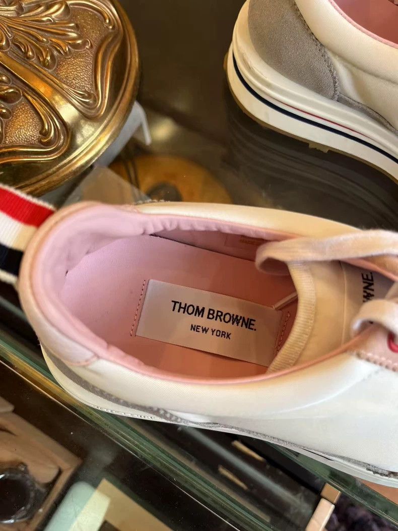 Thom Browne Thom Browne White sneakers with white and pink colors Size US 7 / EU 40 - 3 Thumbnail