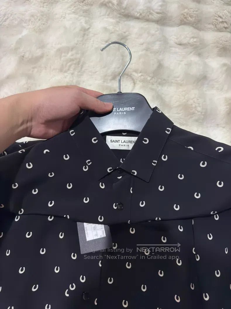 Saint Laurent Paris Saint Laurent Paris Size 37 Horseshoe Silk Shirt i Size US XS / EU 42 / 0 - 4 Thumbnail