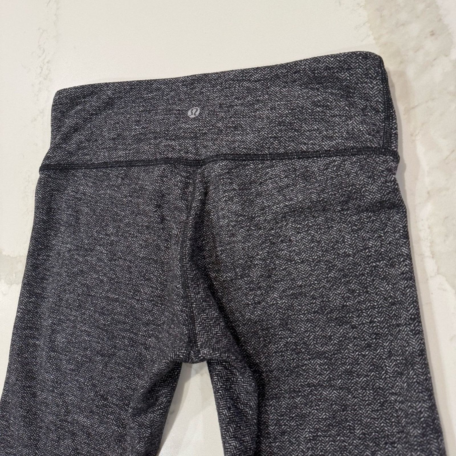 Lululemon Lululemon Wunder Under Low-Rise Tight 30” Leggings Women’s 8 Size 30" / US 8 / IT 44 - 9 Thumbnail
