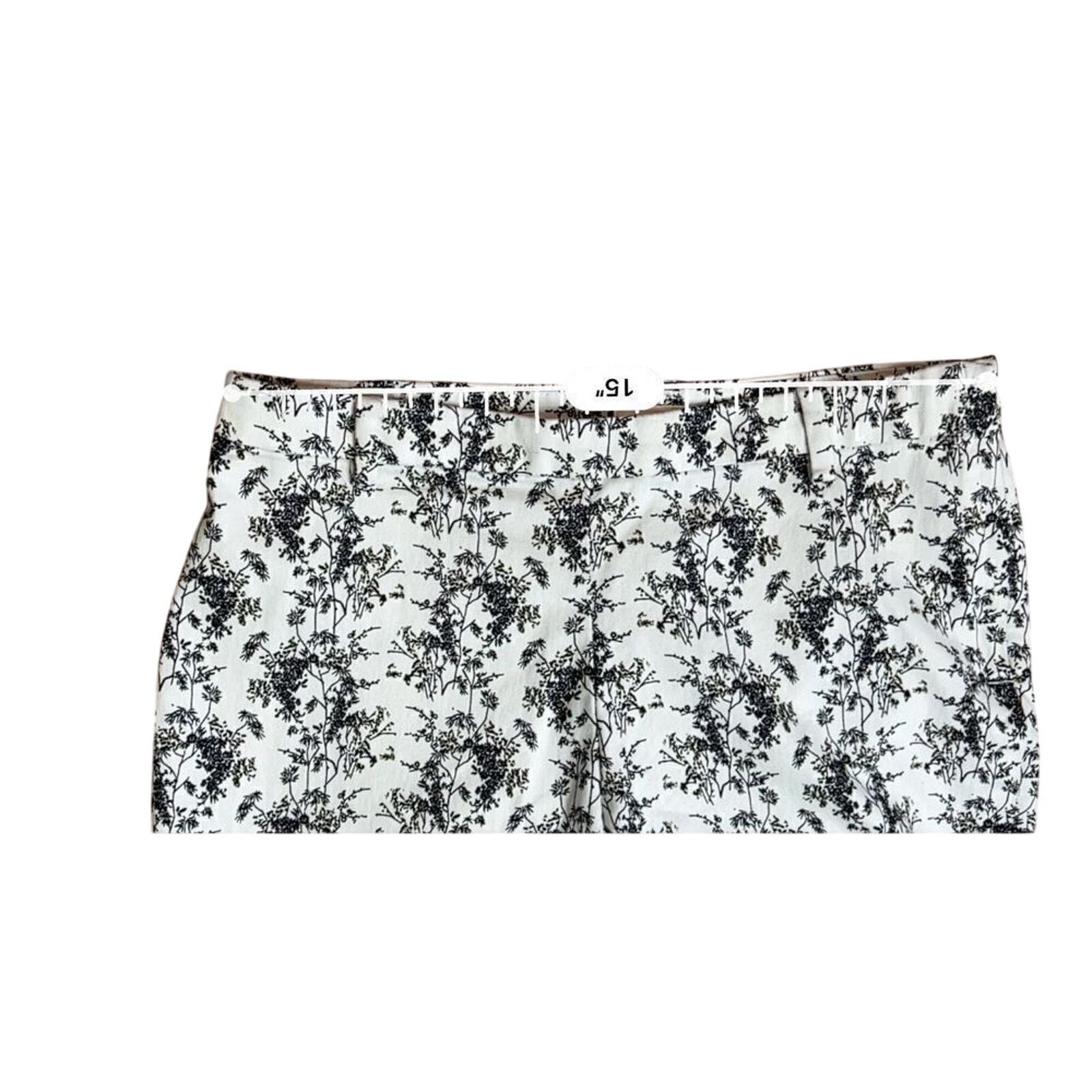 H&M H&M Black White Floral Stretch AOP Skinny Ankle Pants 10 Size 32" / US 10 / IT 46 - 5 Thumbnail