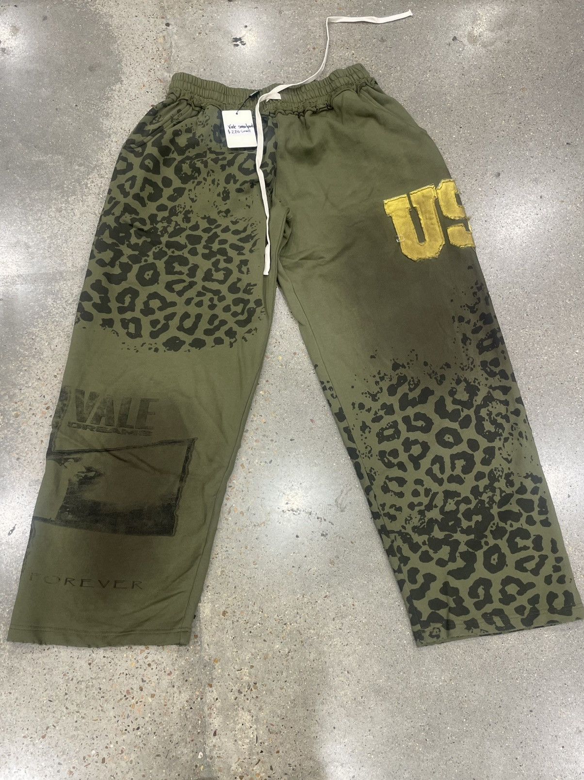 Vale Vale forever safari sweats Size US 30 / EU 46 - 1 Thumbnail
