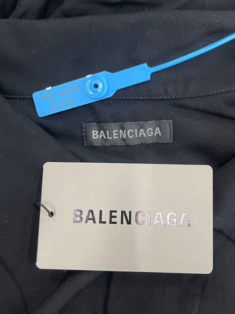 Balenciaga Balenciaga size 37 Solid Color Short Sleeve Button Down Sh Size US XS / EU 42 / 0 - 5 Thumbnail