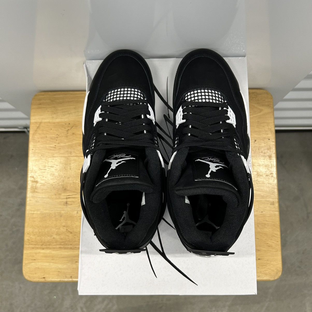 Jordan Brand × Nike Air Jordan 4 Retro White Thunder Mens Size 9.5 Authentic NEW Size US 9.5 / EU 42-43 - 4 Thumbnail