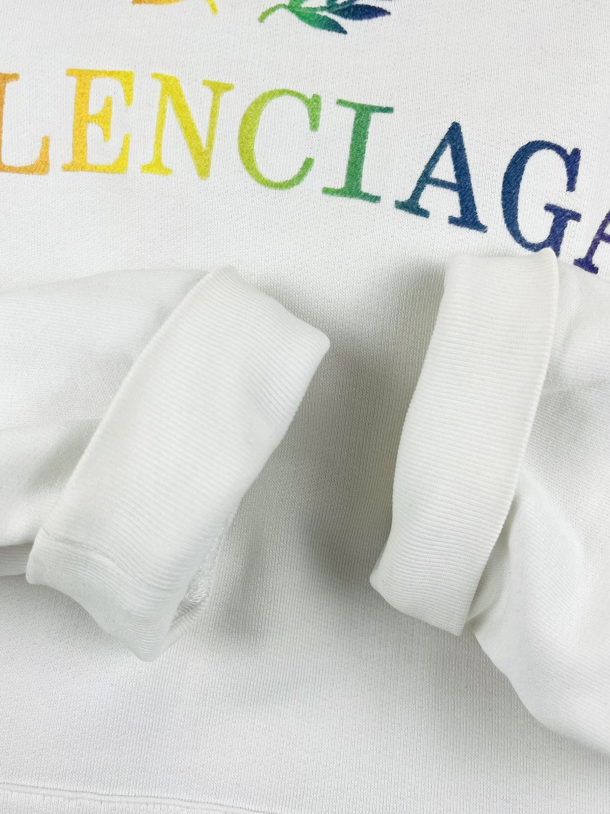 Balenciaga SS19 Balenciaga Rainbow Crest Logo Embroidered Hoodie White Size US M / EU 48-50 / 2 - 5 Thumbnail