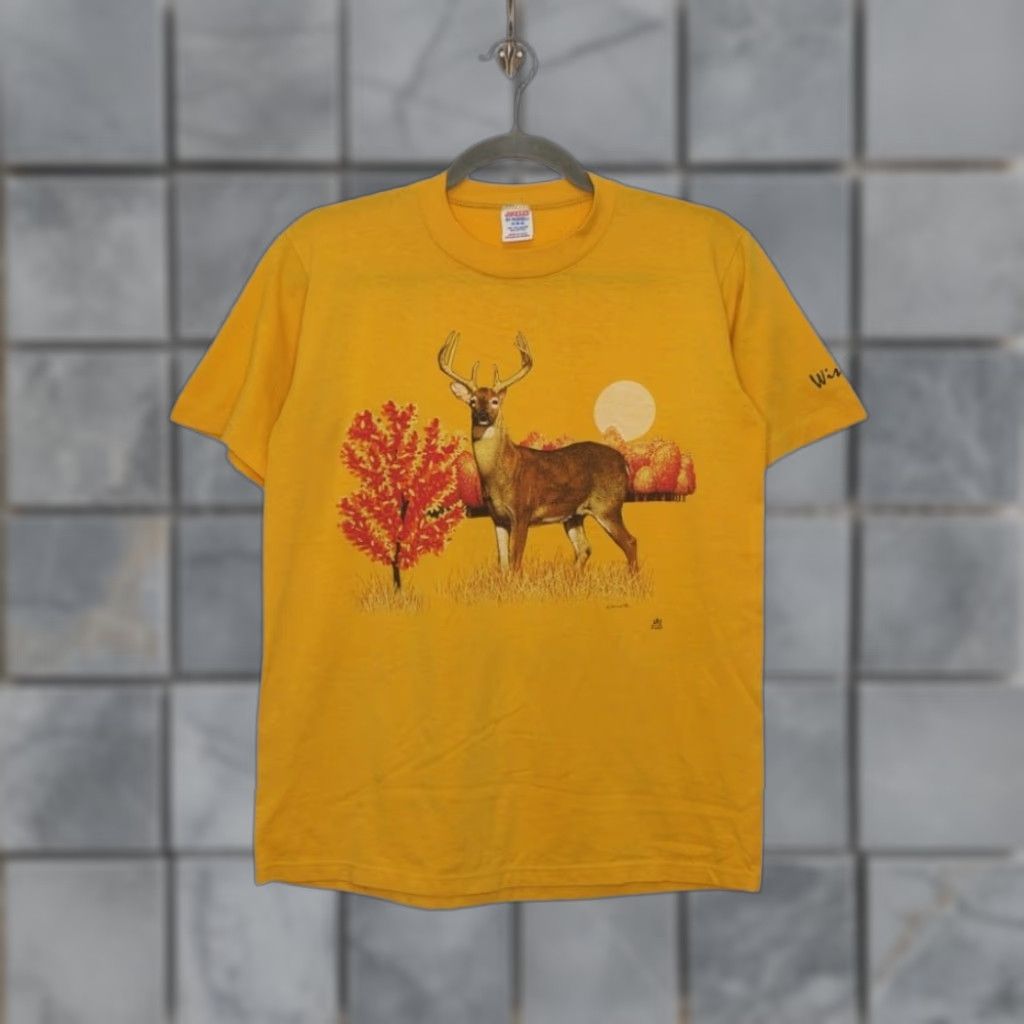 Jerzees VINTAGE Wisconsin Nature Deer Jerzees Russell Medium Yellow Buck Hunting Shirt Unisex Adults M Yellow 90s Grunge Size US M / EU 48-50 / 2 - 1 Thumbnail