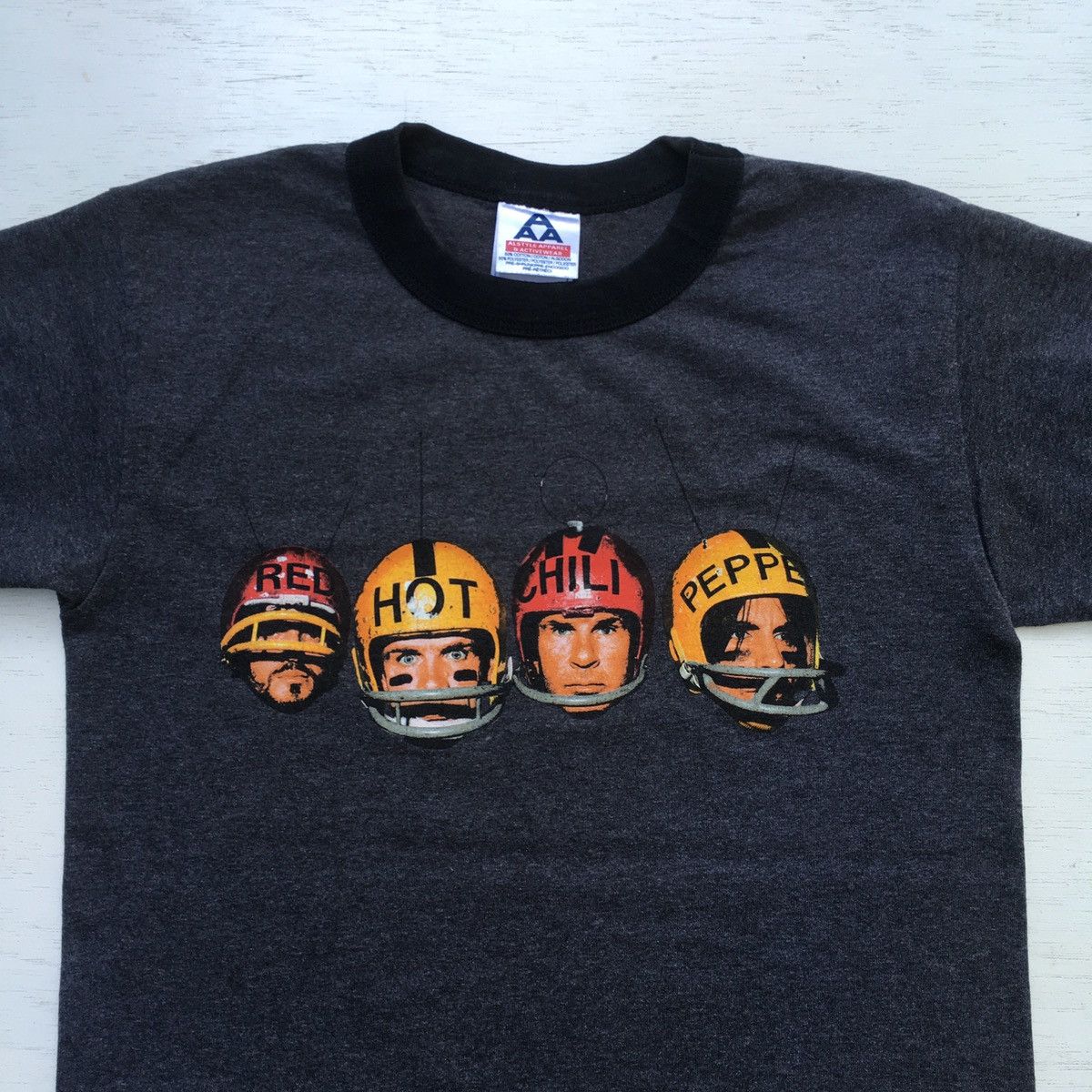 Band Tees × Vintage Vintage Red Hot Chili Peppers Stadium Arcadium Tee Size US S / EU 44-46 / 1 - 3 Thumbnail