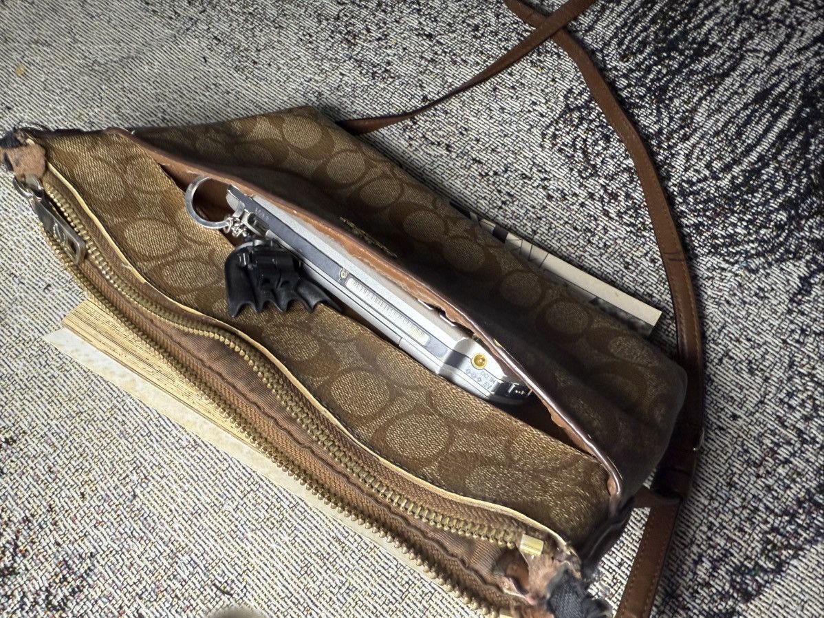 Coach Coach Tan signature pattern crossbody bag Size ONE SIZE - 6 Thumbnail