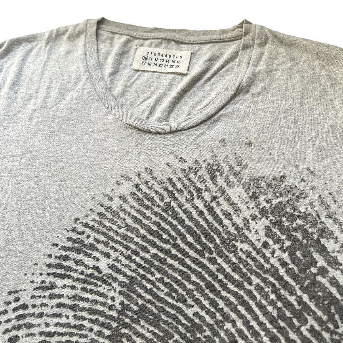 Maison Margiela Maison Martin Margiela Fingerprint Tshirt finger print Size US M / EU 48-50 / 2 - 2 Thumbnail