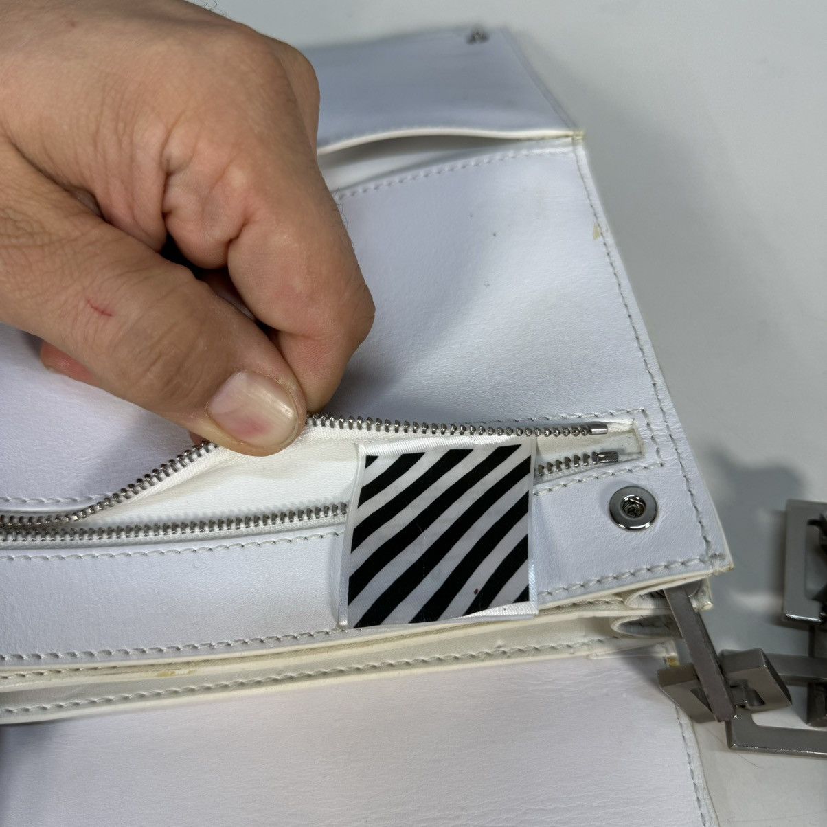 Off-White off-white Virgil Abloh leather bag Size ONE SIZE - 14 Thumbnail
