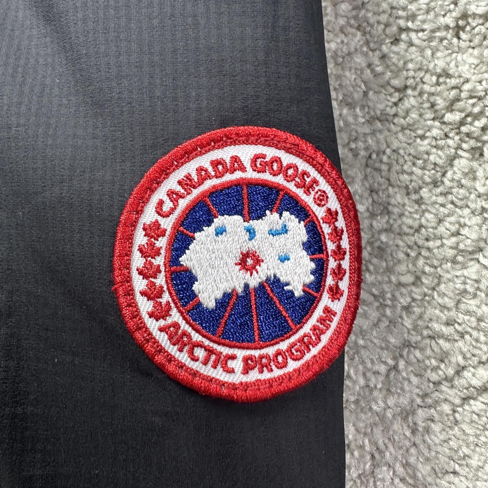 Canada Goose Canada Goose Lodge Size S Size US S / EU 44-46 / 1 - 5 Thumbnail