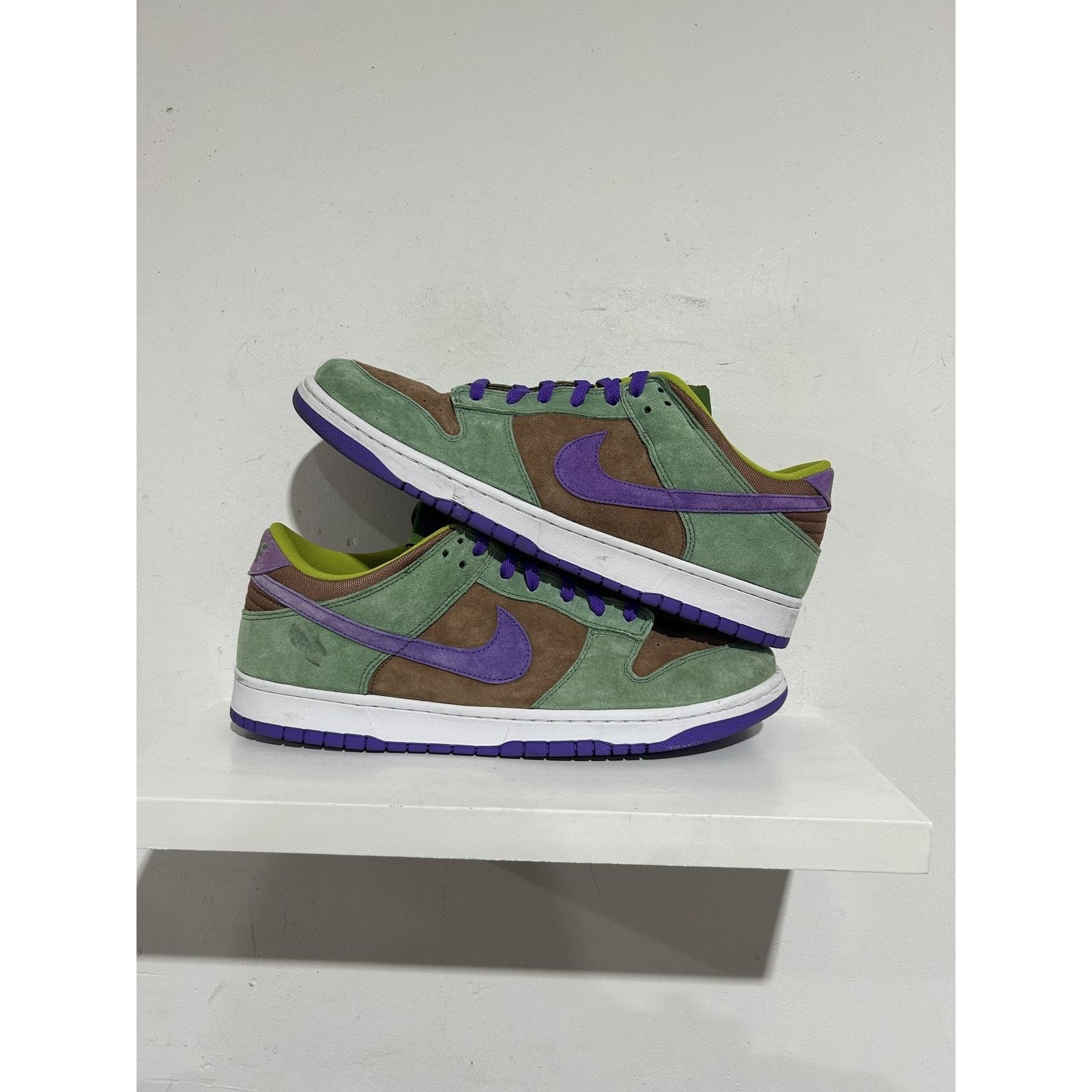 Nike NIKE DUNK LOW VENEER SIZE 14 PREOWNED Size US 14 / EU 47 - 1 Thumbnail