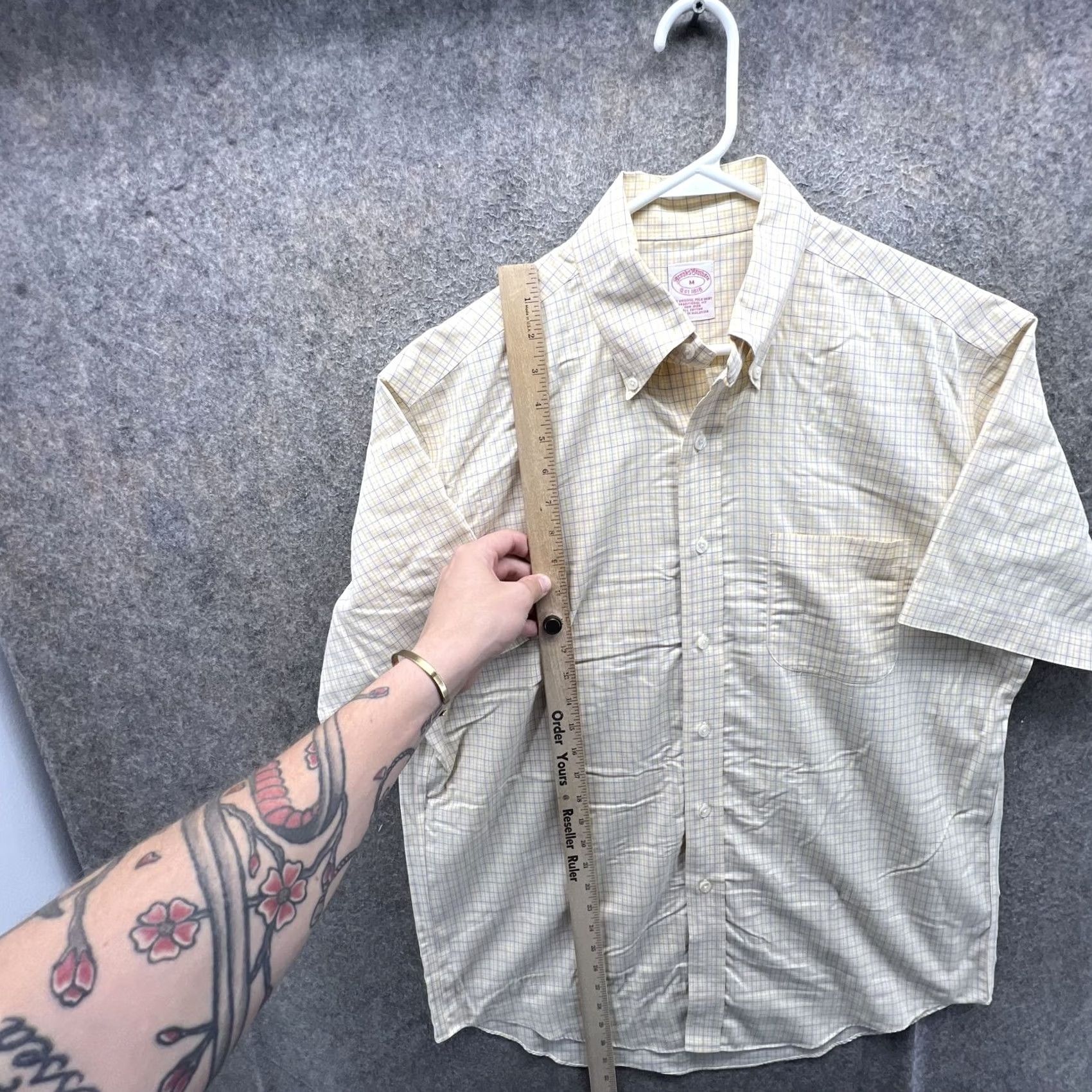 Brooks Brothers Brooks Brothers Shirt Mens M Yellow Plaid Short Sleeve Button Front Collar Down Non-Iron Pocket Classic Fit Regular Size M Boys? No Size US M / EU 48-50 / 2 - 5 Thumbnail