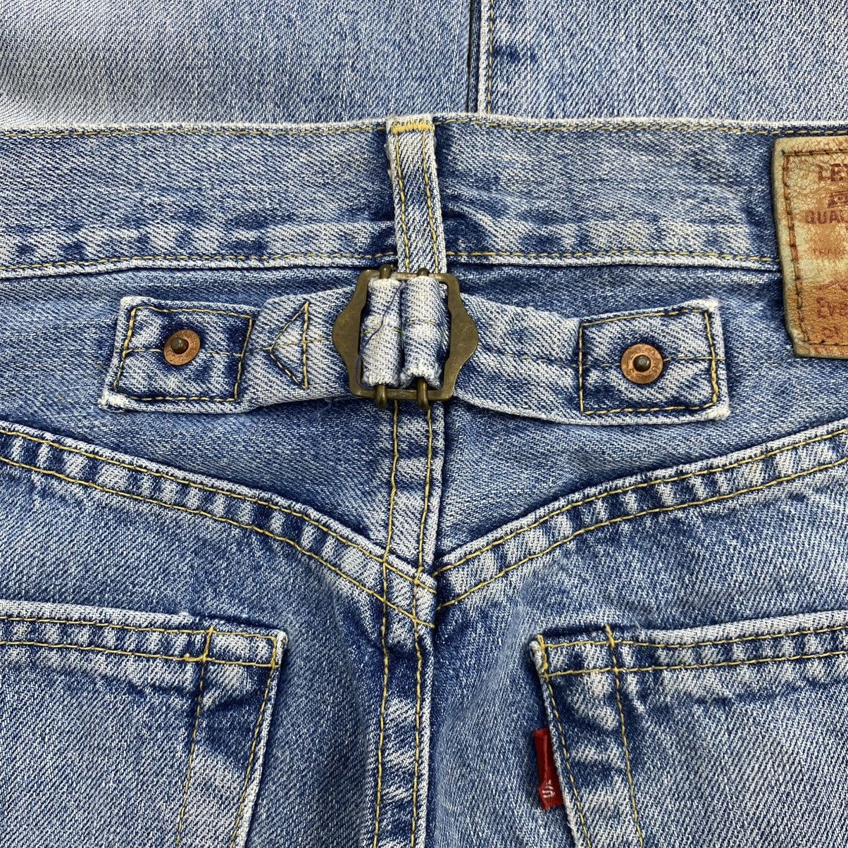 Levi's Vintage Clothing 🇯🇵 1990s Vintage Levis 702xx Selvedge Buckle Back Faded Jeans Size US 30 / EU 46 - 13 Thumbnail