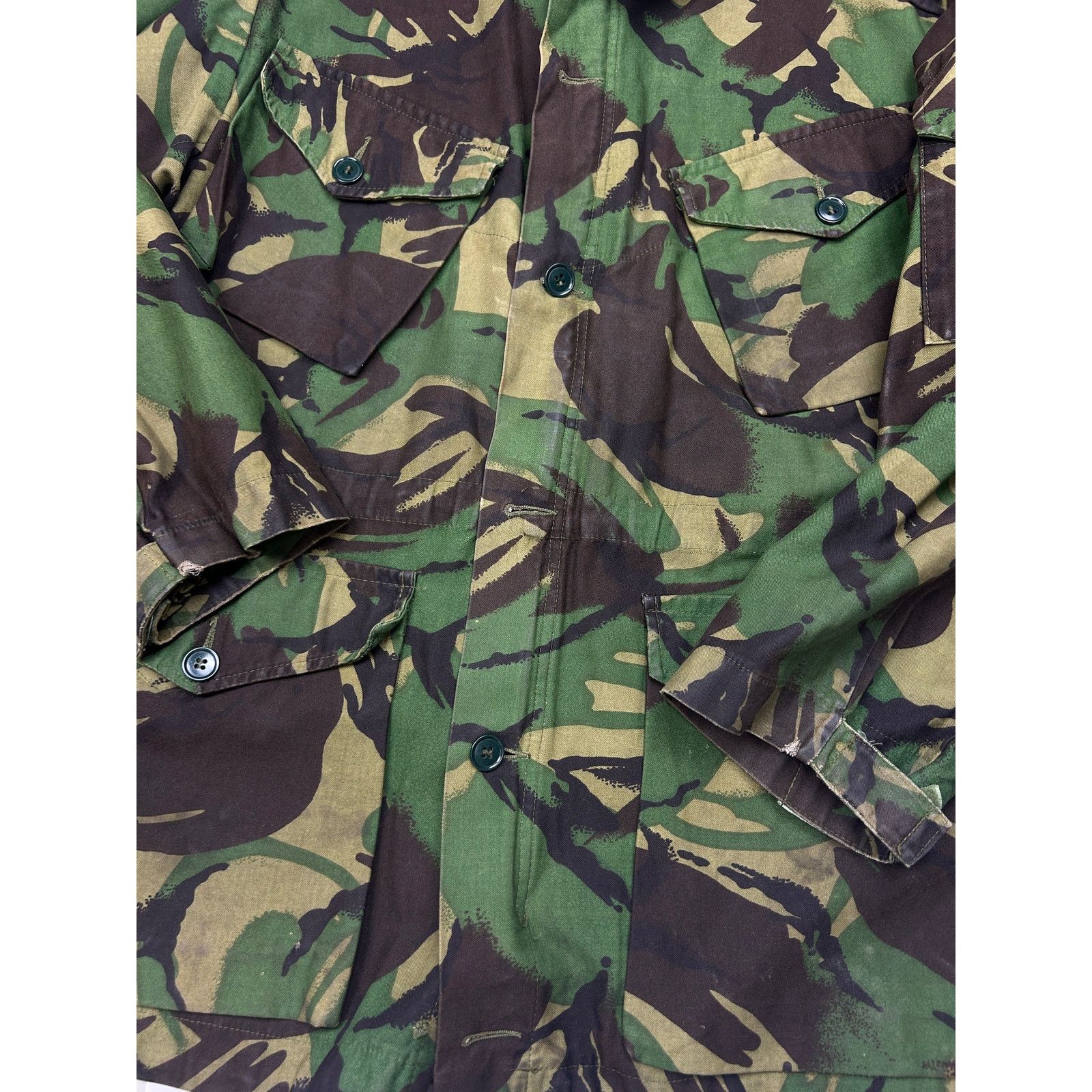 Vintage Vintage 90s British Army Woodland Camoflauge Smock Combat L Size US L / EU 52-54 / 3 - 8 Thumbnail