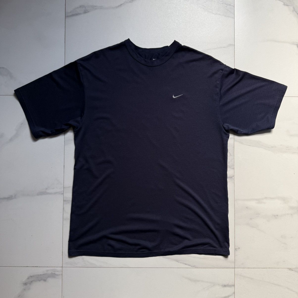 Nike Vintage Nike Tiny Swoosh T-Shirt Size US M / EU 48-50 / 2 - 2 Thumbnail