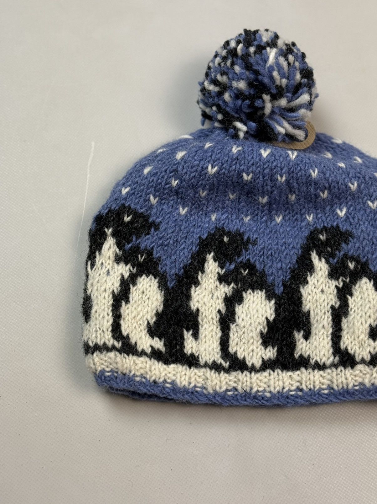 Other BNWT! Pachamama Hand Knitted Wool Pinguin Bobble Beanie Hat Size ONE SIZE - 9 Thumbnail