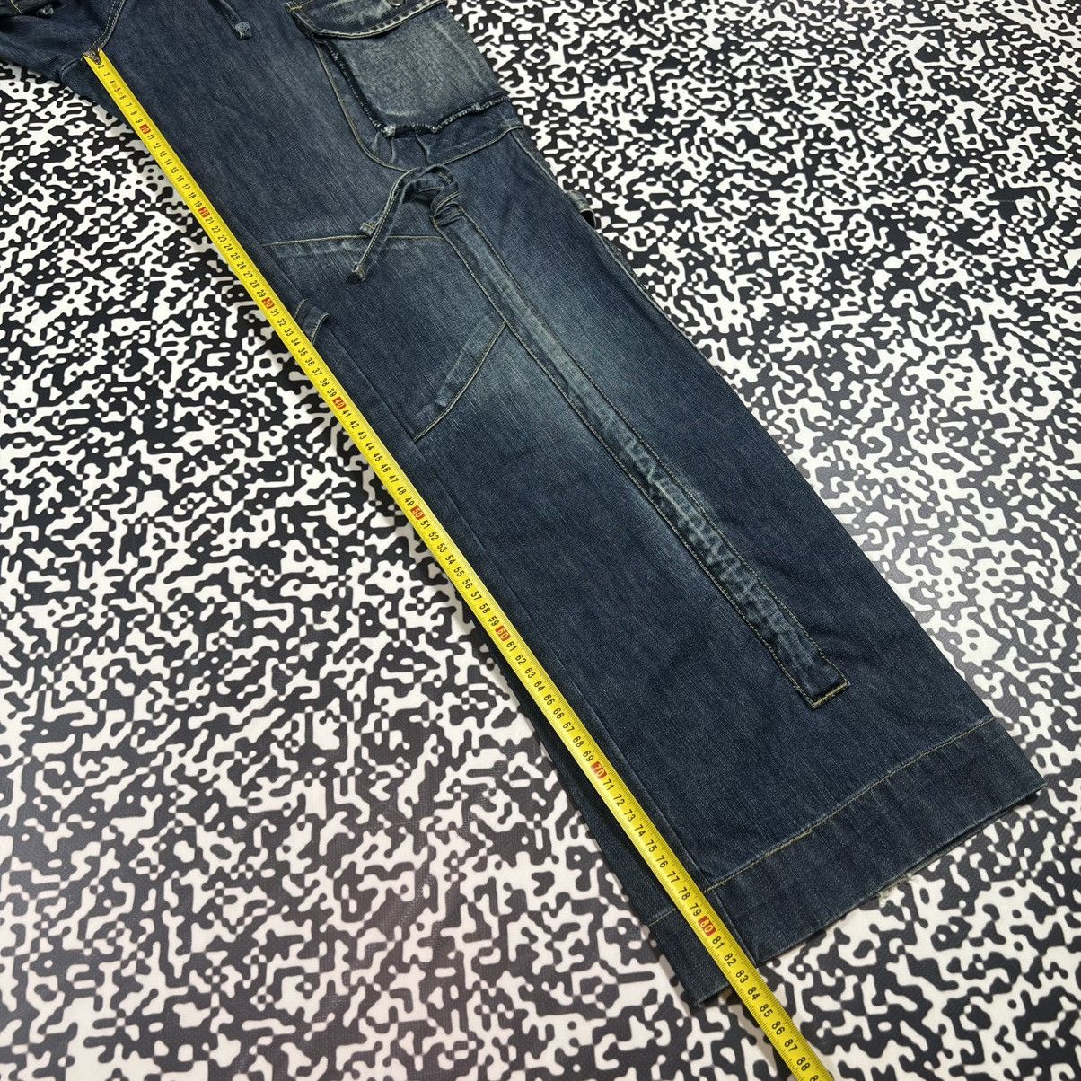 Japanese Brand Vintage Y2K Japanese Cargo Denim Jeans Bondage Style Size 27" / US 4 / IT 40 - 22 Thumbnail
