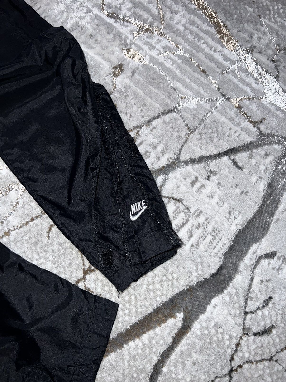Nike × Vintage NIKE 00S VINTAGE 🦍 NYLON SWEATPANTS Y2K JOGGERS Size US 32 / EU 48 - 3 Thumbnail