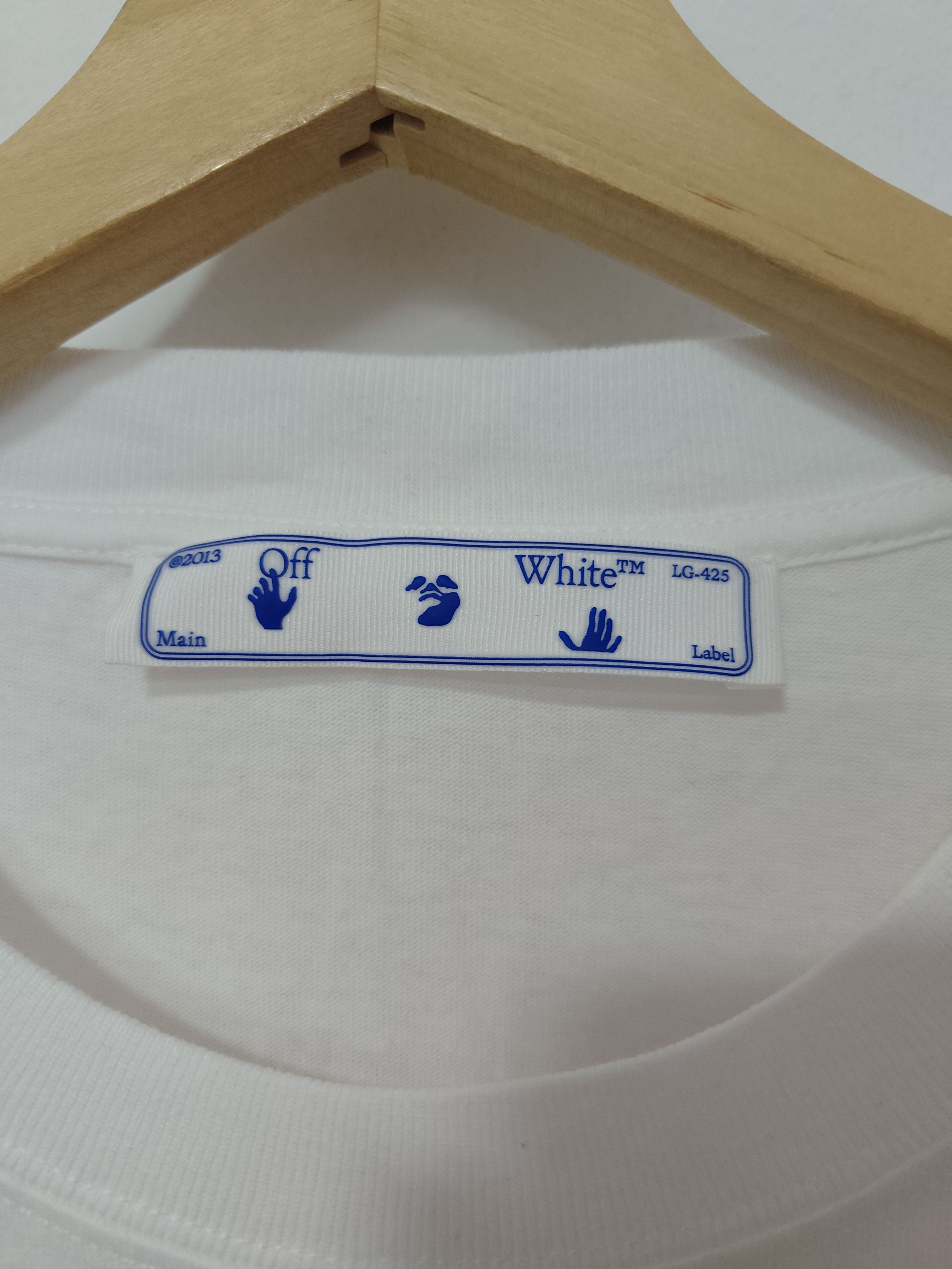 Off-White Off-White "Year of the Ox" Size US M / EU 48-50 / 2 - 4 Thumbnail