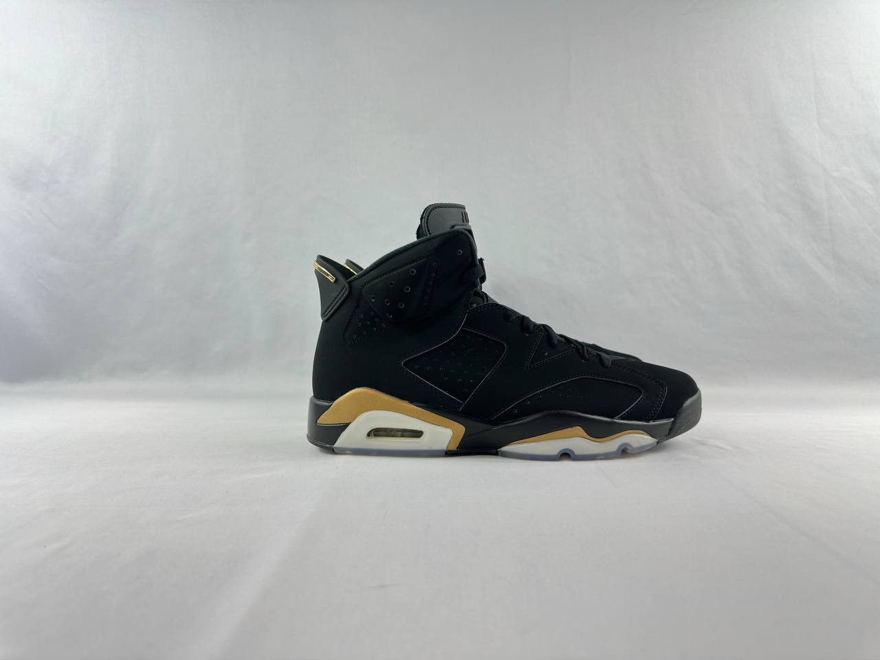 Nike Nike Air Jordan 6 Retro 'Defining Moments' 2020 CT4954-00 Size US 12 / EU 45 - 1 Thumbnail