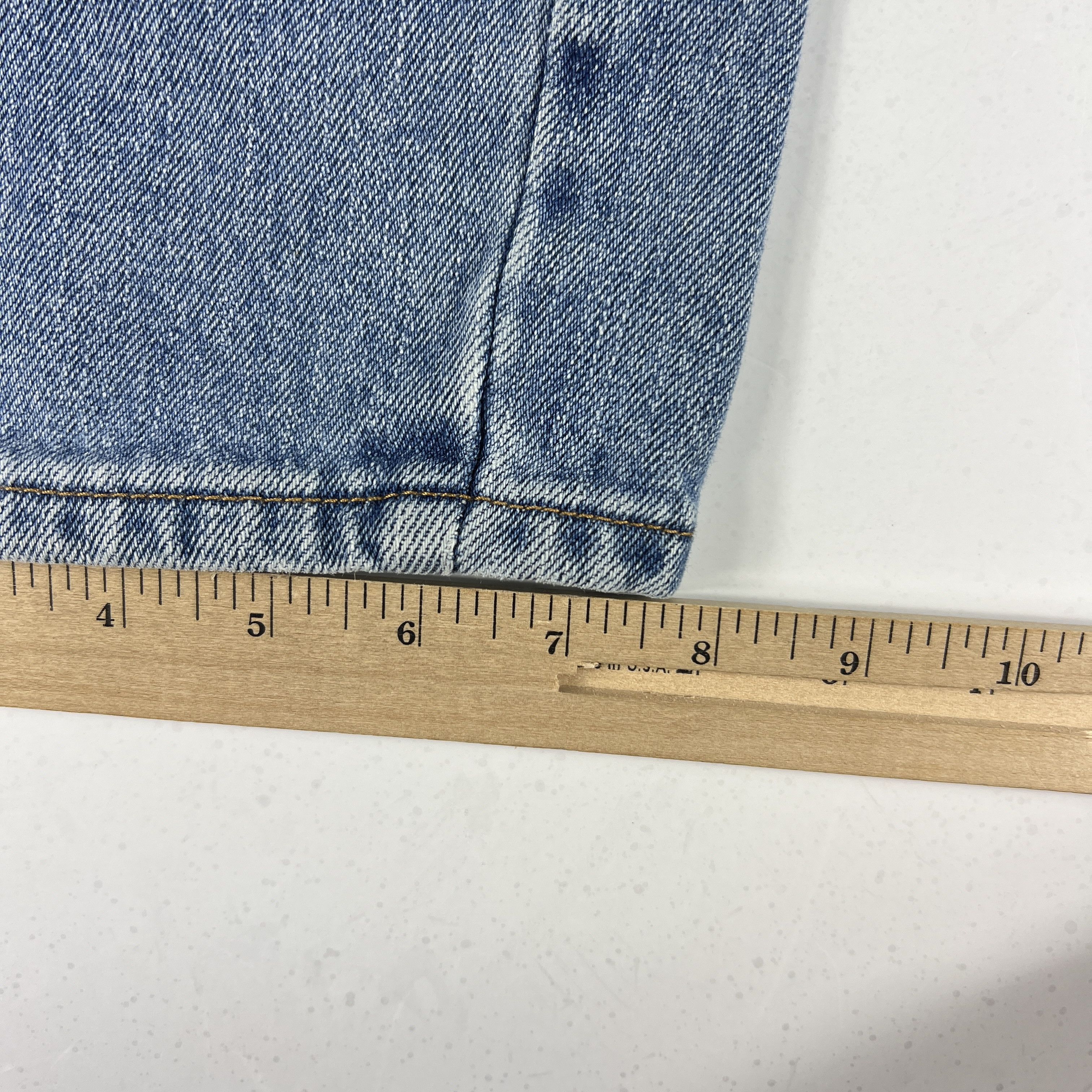 Levi's Y2K Levi's Jeans 550 Relaxed Fit Blue Faded Cotton Denim Size US 33 - 17 Thumbnail