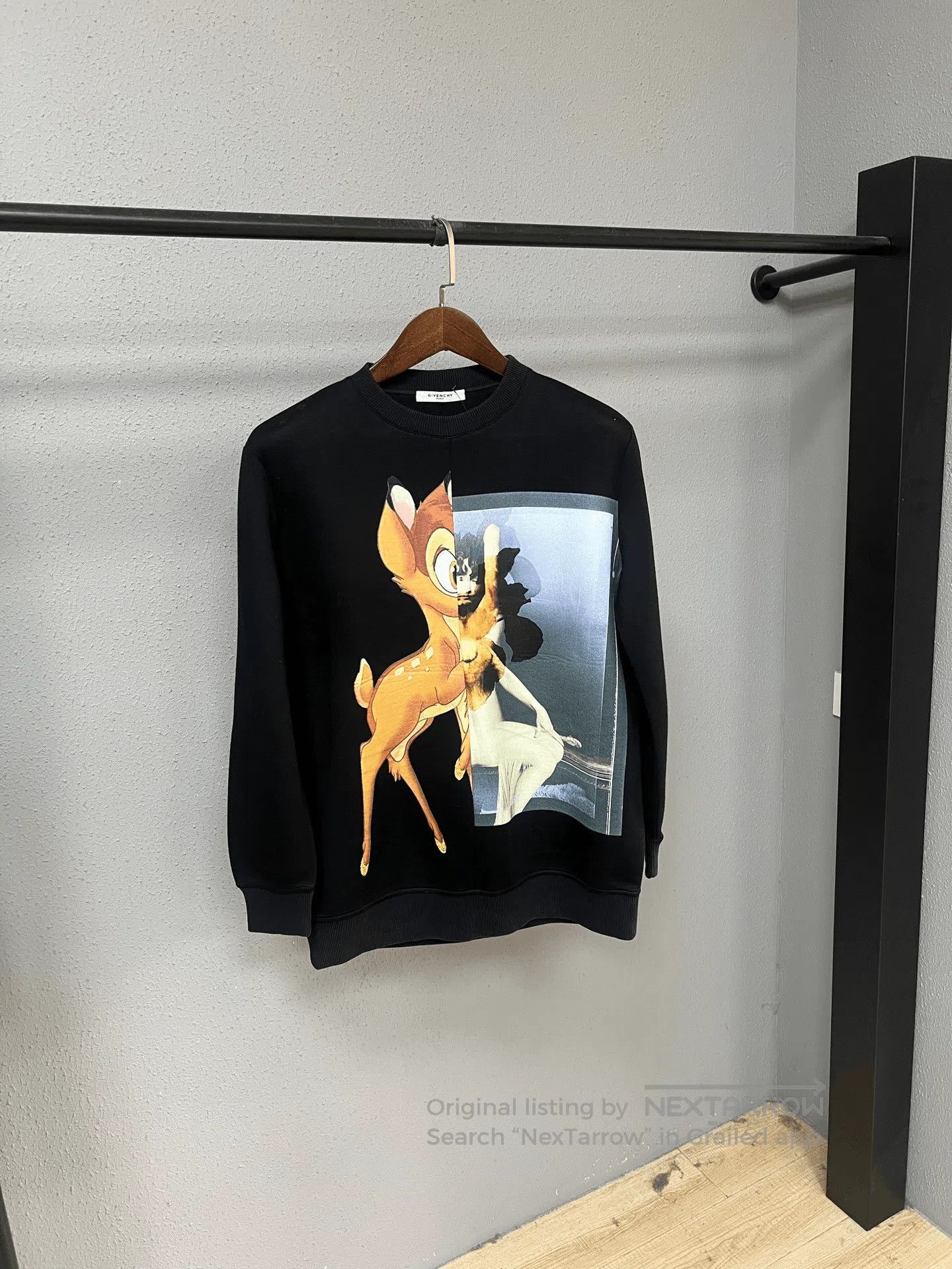 Givenchy Givenchy Deer Sweatshirt. Size XS / US 0-2 / IT 36-38 - 1 Thumbnail