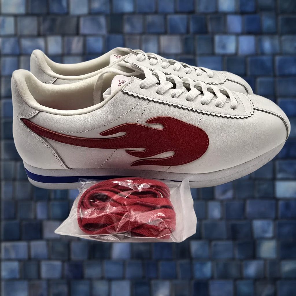Vintage YG 4 Hunnid The Flame Sneakers Mens Size 11 White Red Leather Low Top Sneaker New Size US L / EU 52-54 / 3 - 1 Thumbnail