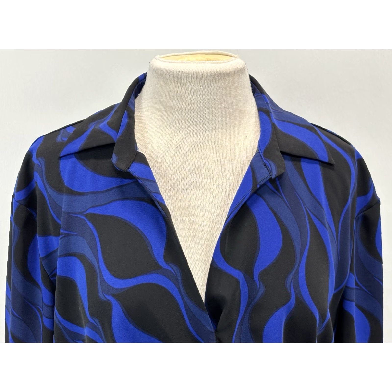 Zara VINTAGE Zara 2 Pc Co-ord Outfit Set Small Women’s Crop Top Mini Skirt Blue Black Retro Geometric Size S / US 4 / IT 40 - 6 Thumbnail