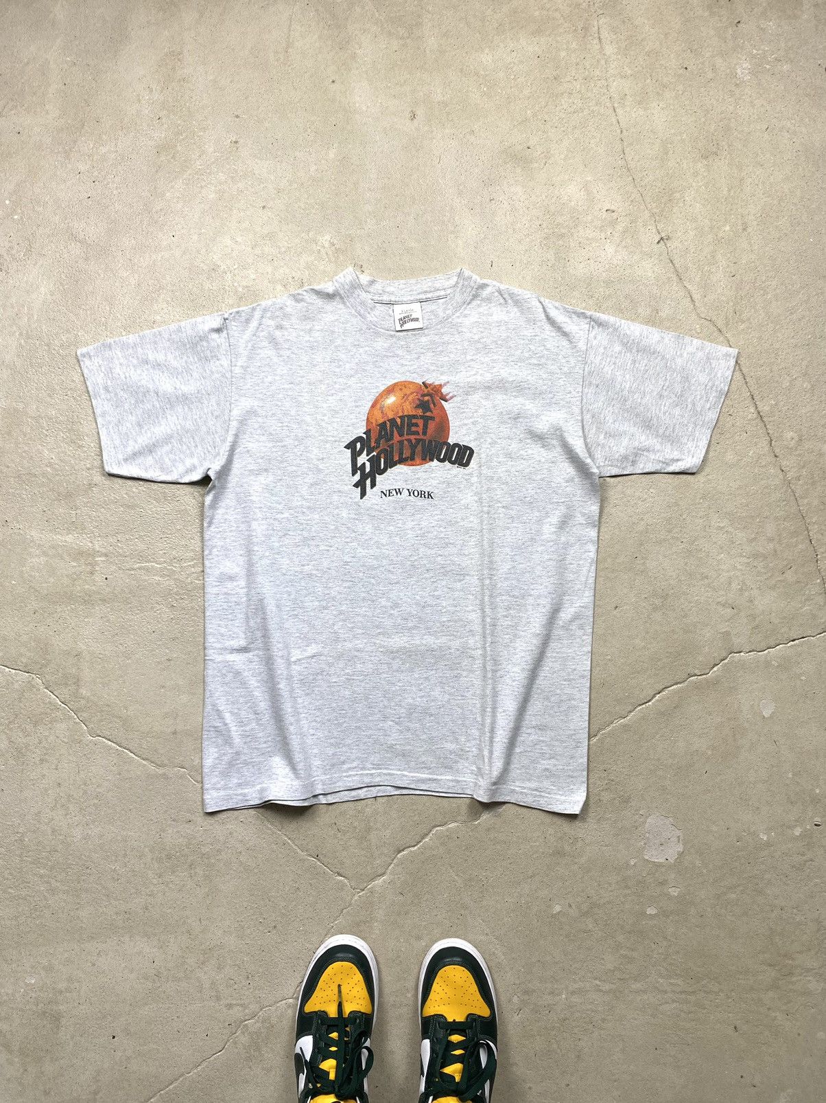 Planet Hollywood Vintage 1991 Planet Hollywood New York Tee Shirt Size US XL / EU 56 / 4 - 1 Thumbnail